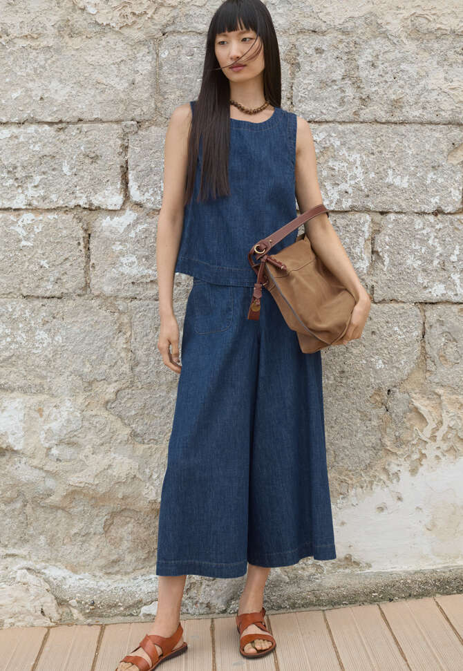 Indigo-dyed sleeveless top, Dark denim, completeTheLook