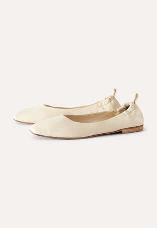 Square-toe pumps, Ecru, webstill