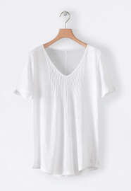 V-neck T-shirt, White, webstill