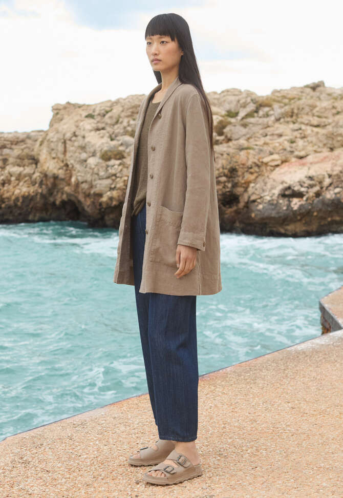 Indigo-dyed jeans, Dark rinse wash, completeTheLook