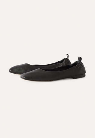 Square-toe pumps, Black, webstill