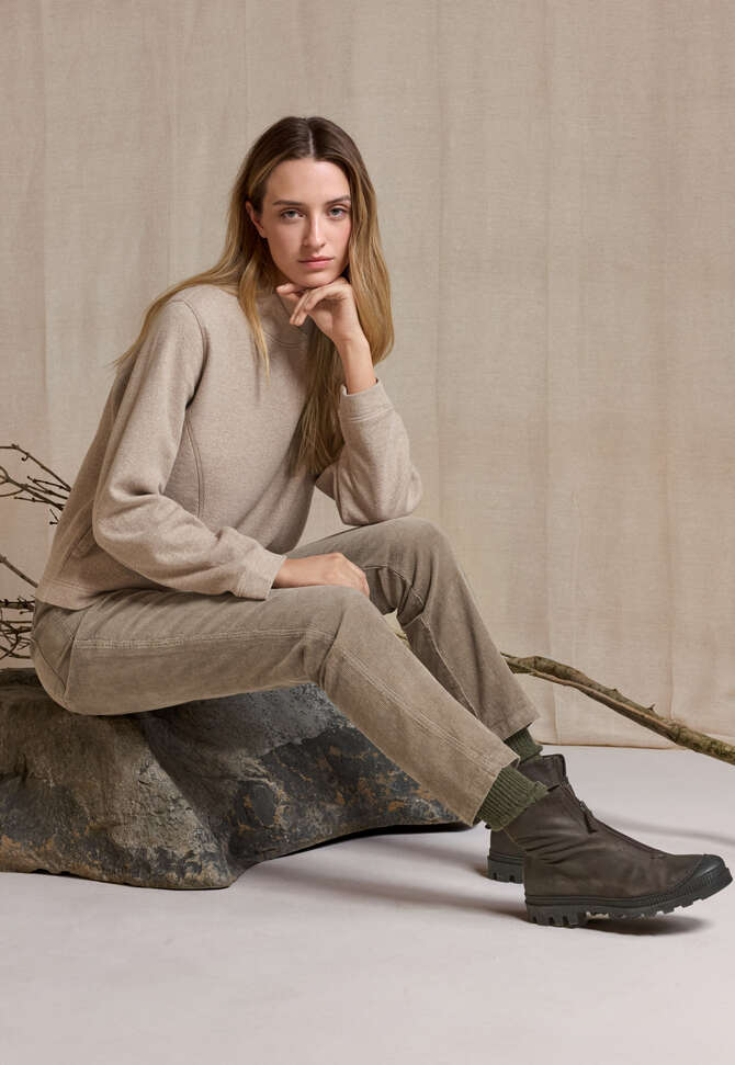 Cross-over neck sweatshirt, Pale fawn, completeTheLook