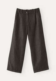 Cropped trousers, Black fawn, webstill