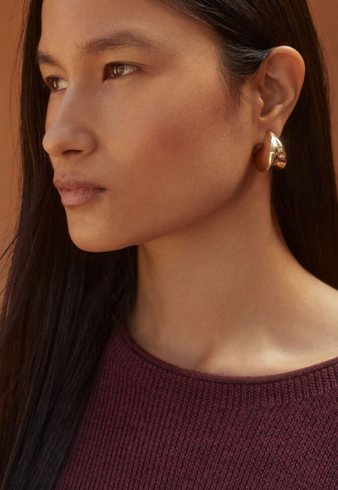 Chunky hoop earrings, Gold, completeTheLook