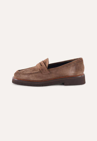 Loafers, Smoke, webstill