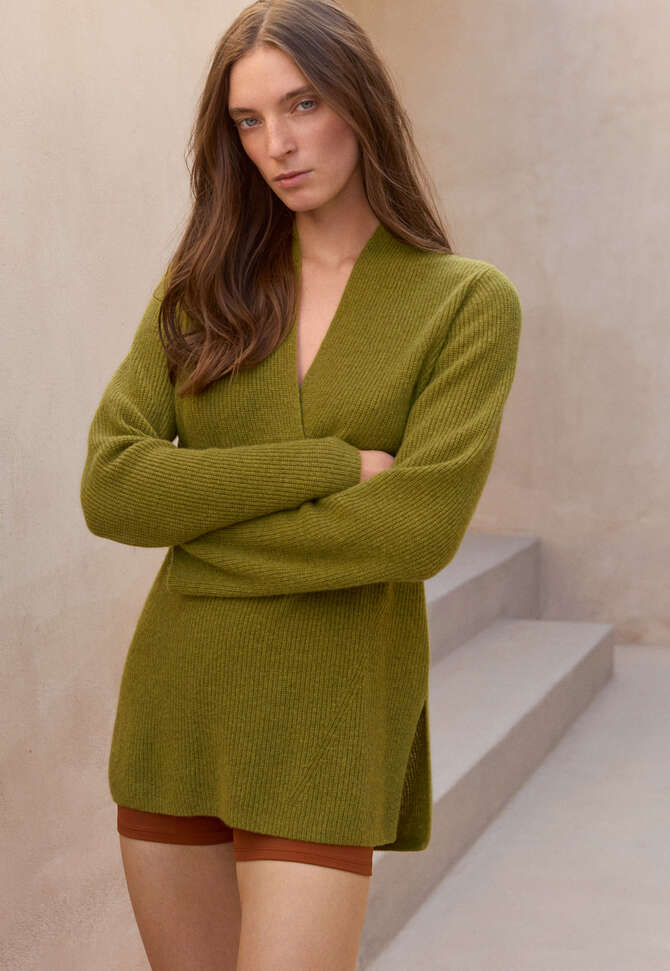 V-neck sweater, Lichen green, completeTheLook