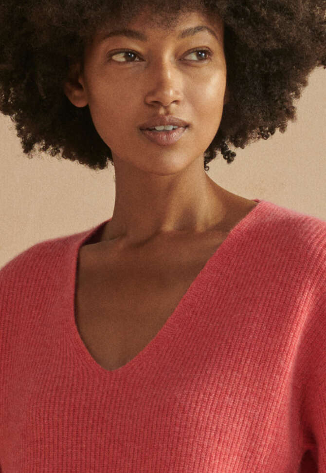 V-neck sweater, Red coral, completeTheLook