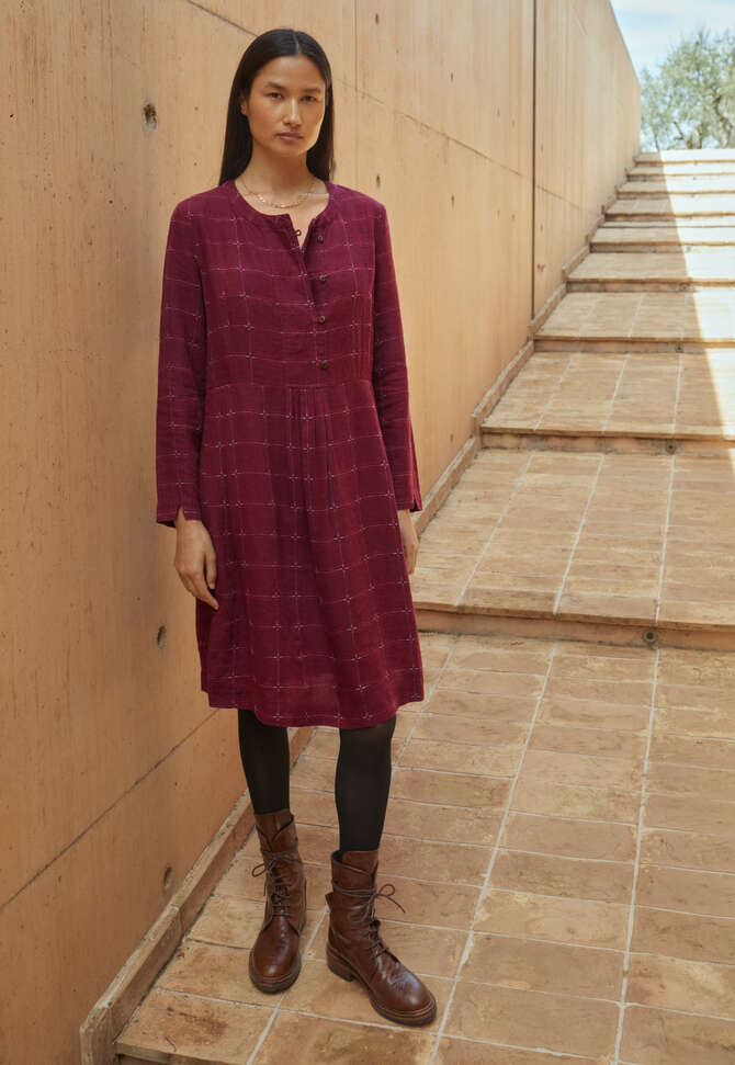Checked pleated dress, Maroon, completeTheLook