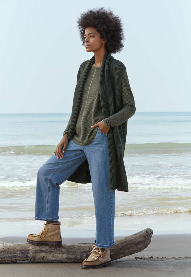 Sleeveless cardigan, Dark forest, completeTheLook