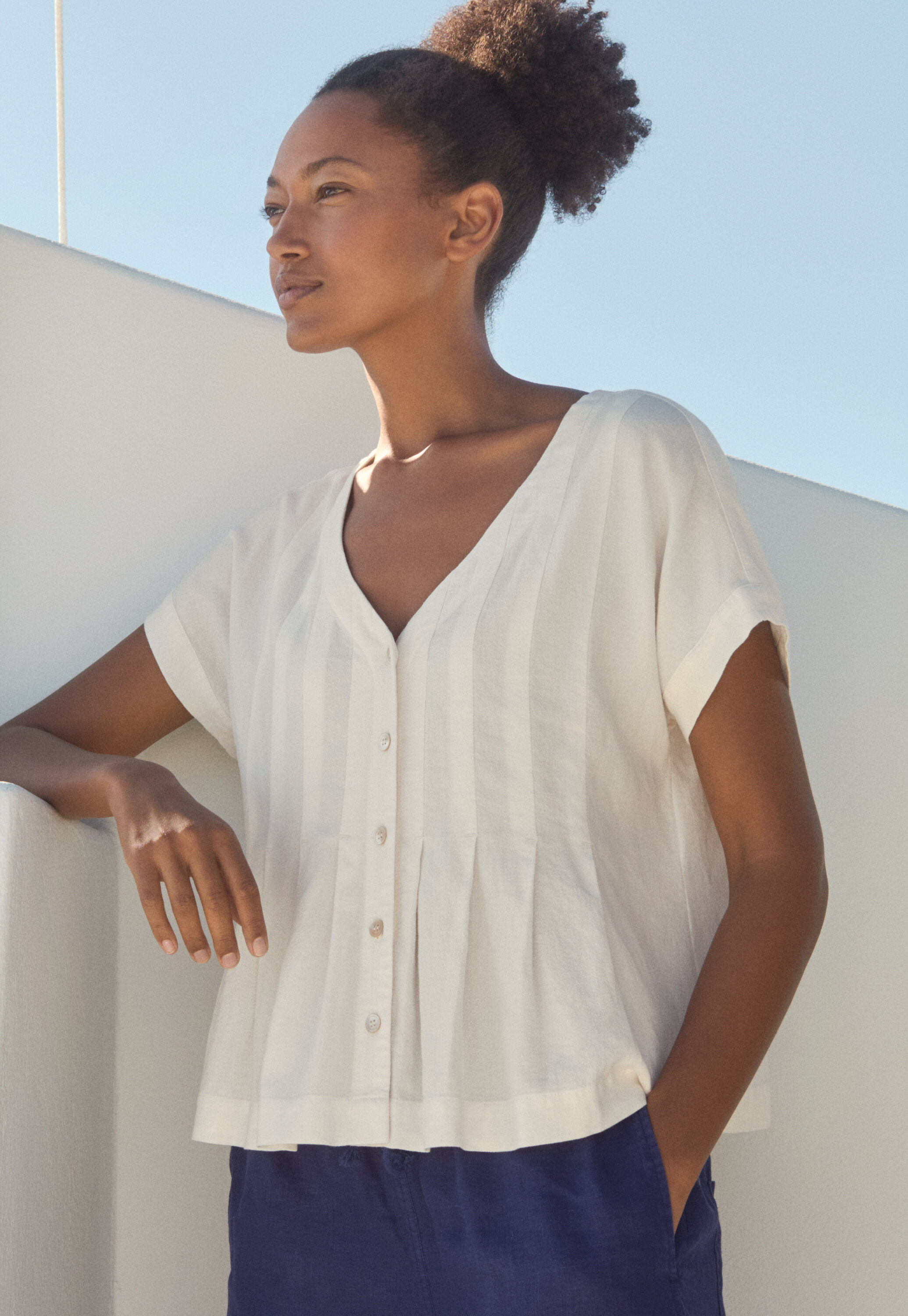 Pleat-front top