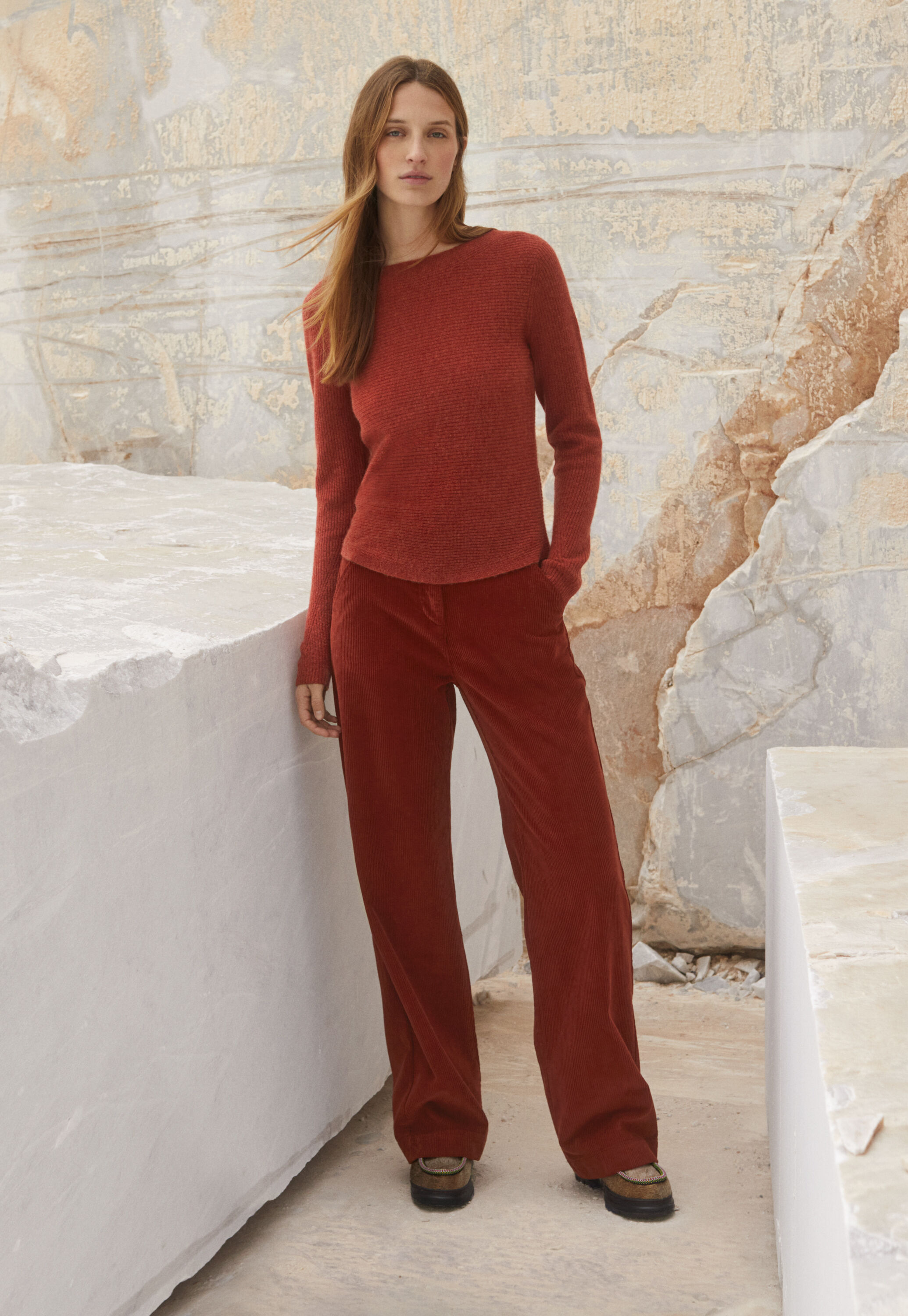 Wide-leg trousers