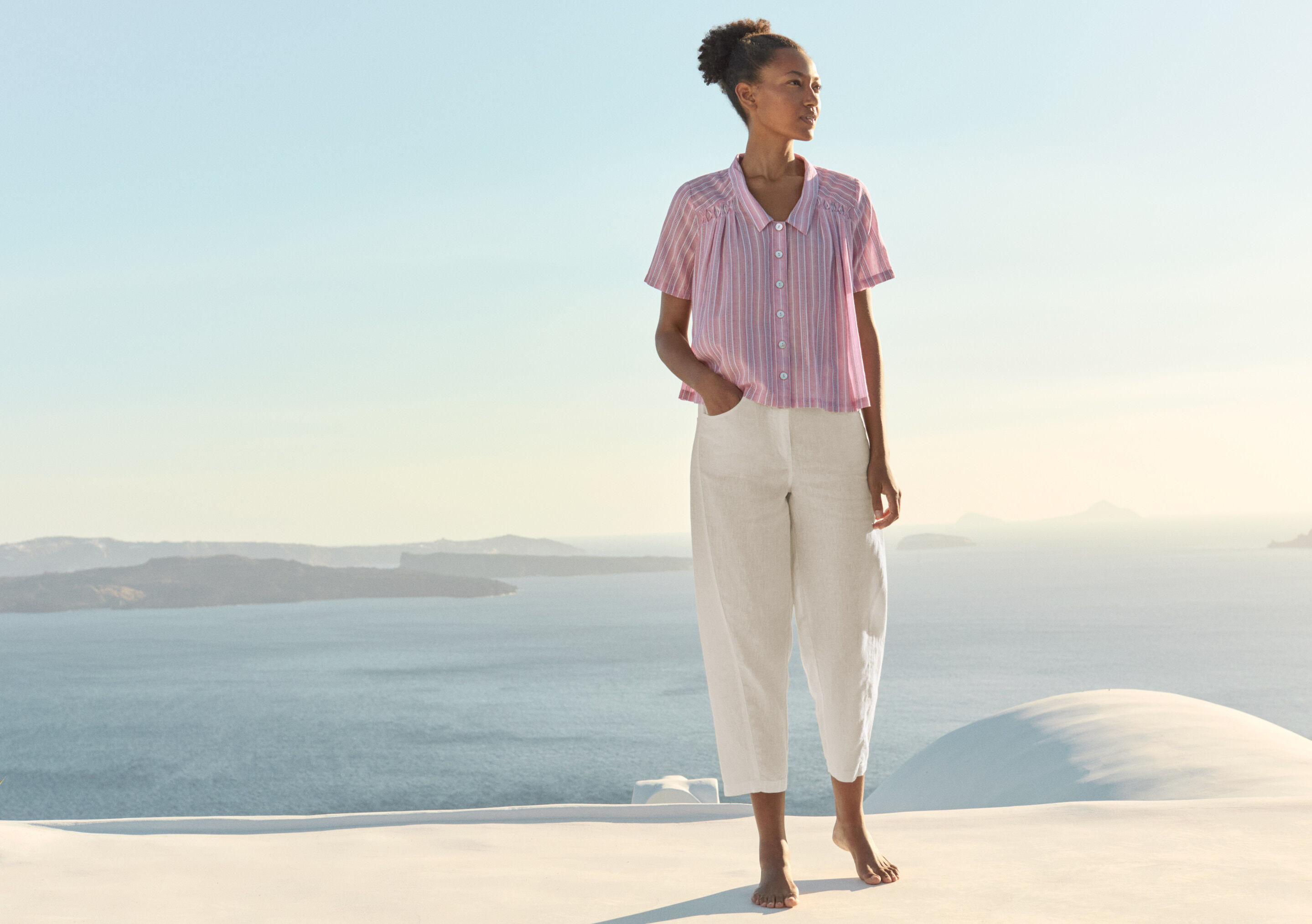 Curved-leg trousers