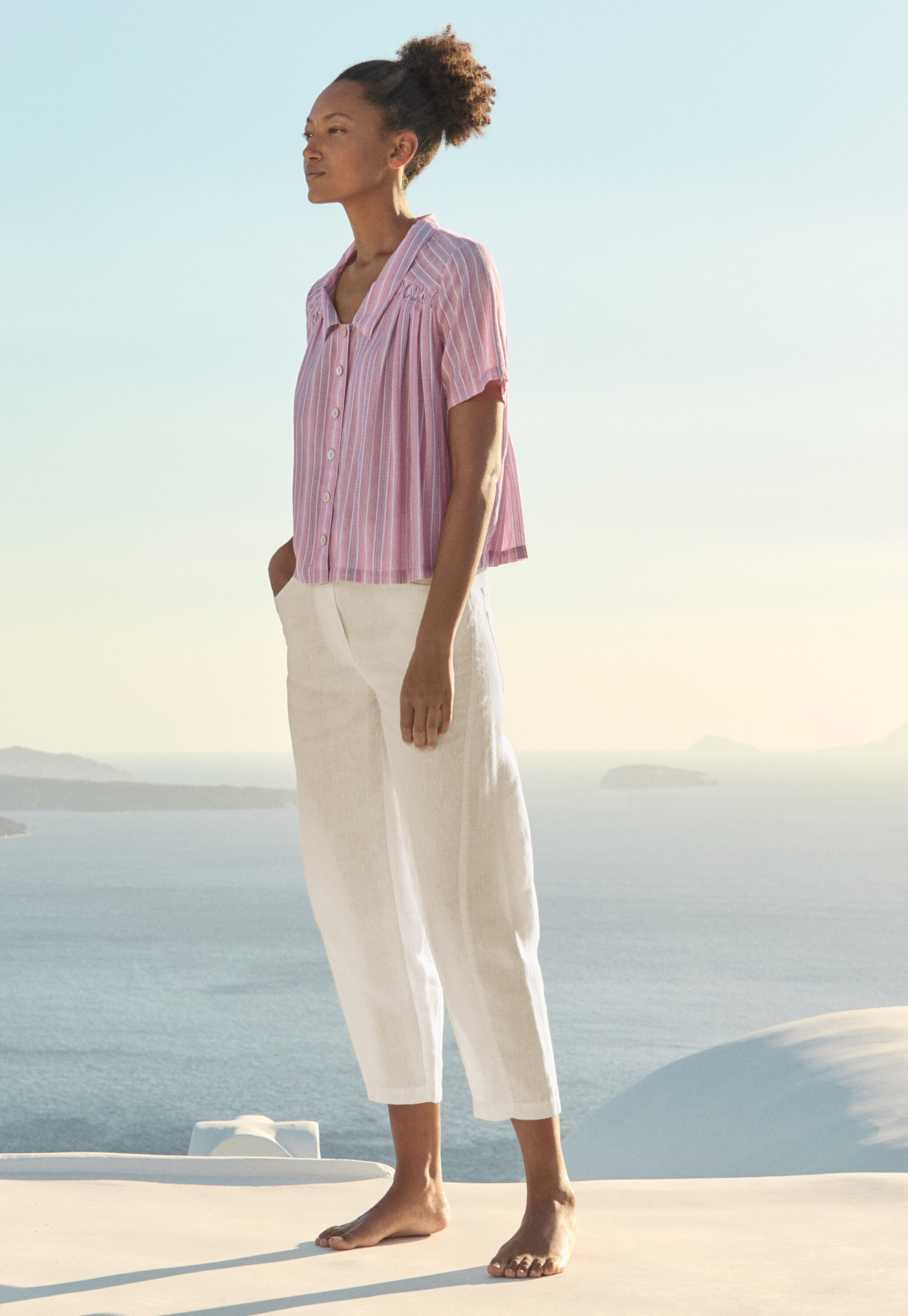 Curved-leg trousers