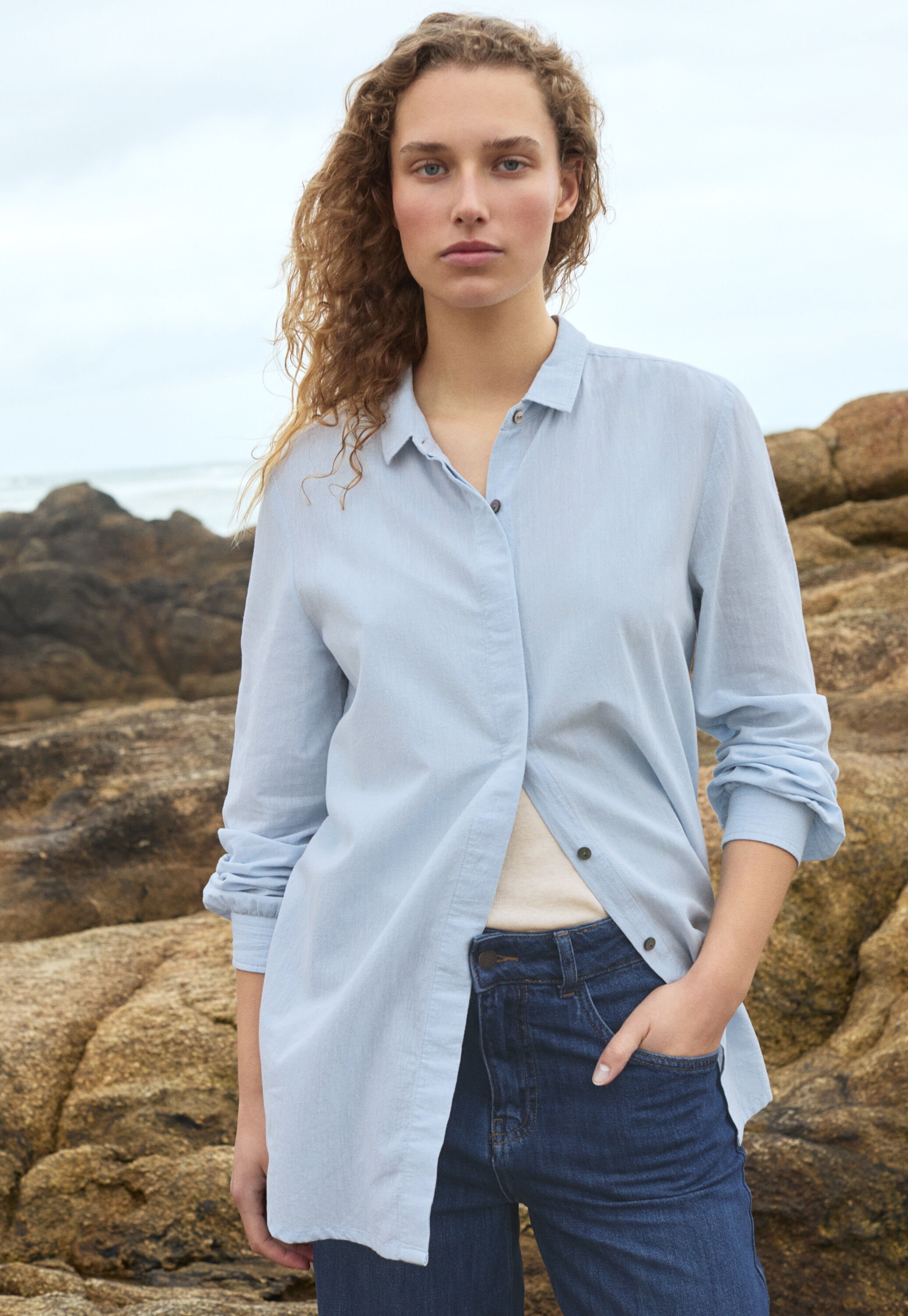 Curved hem shirt