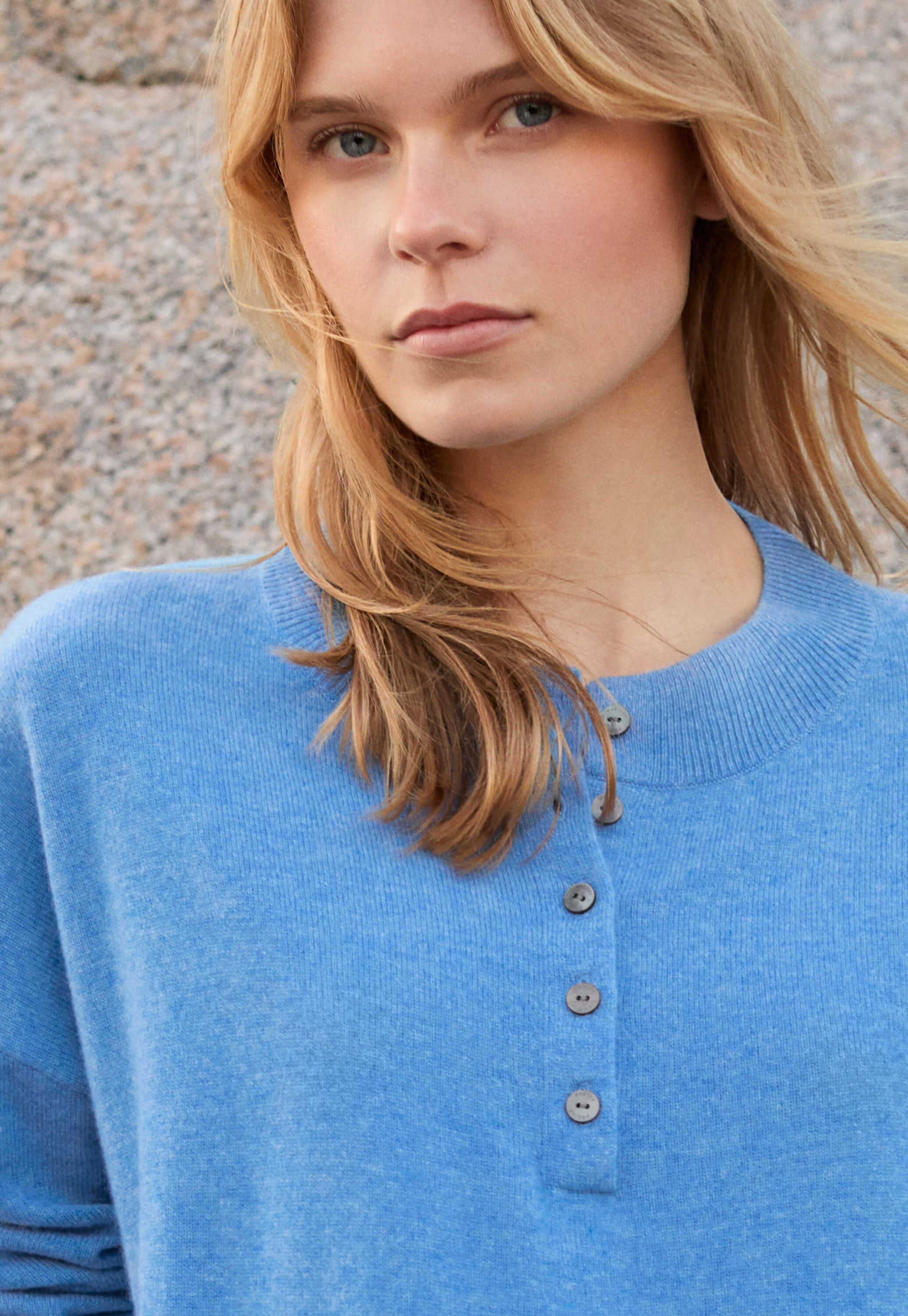 Button-neck sweater