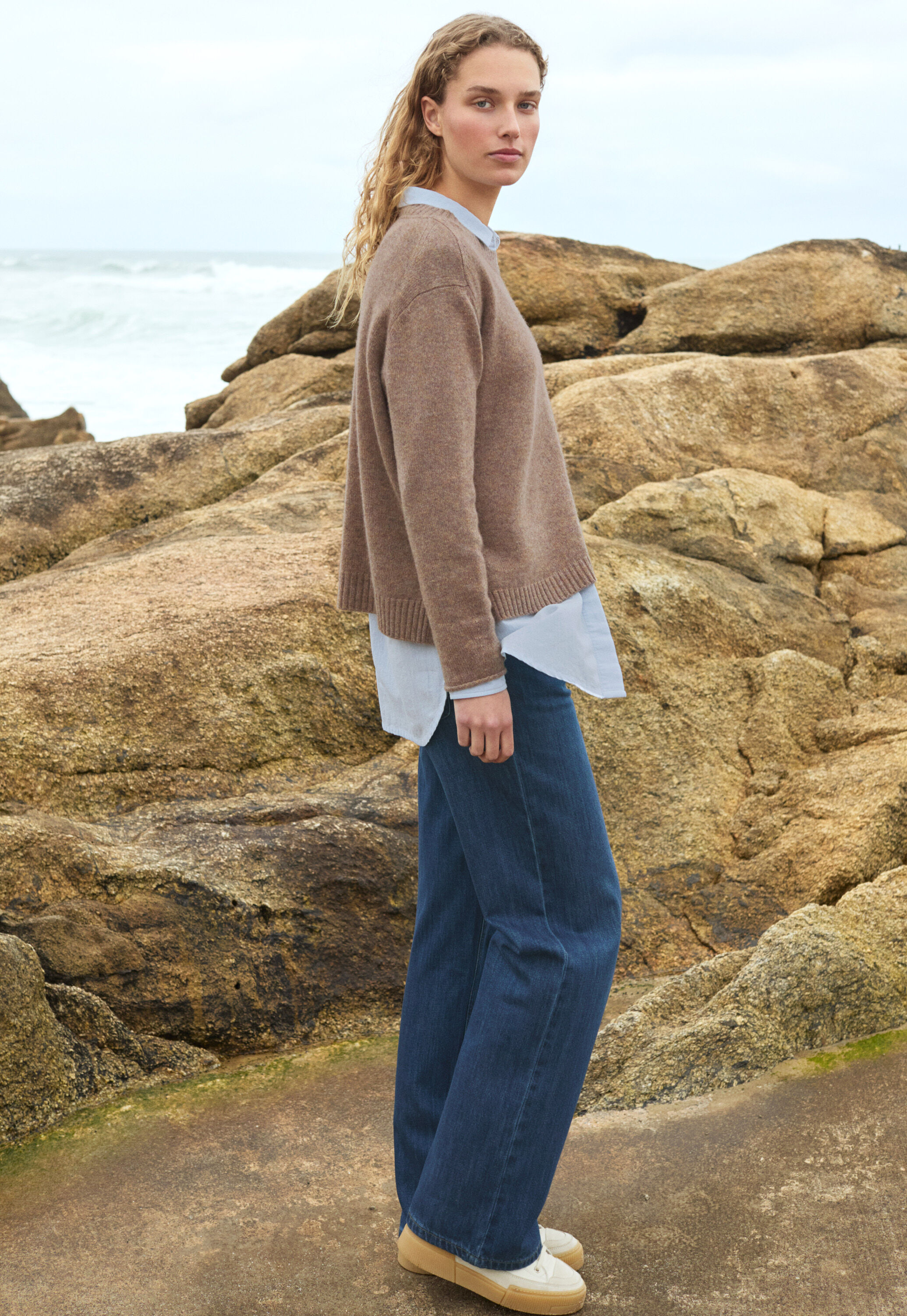 Indigo straight-leg jeans