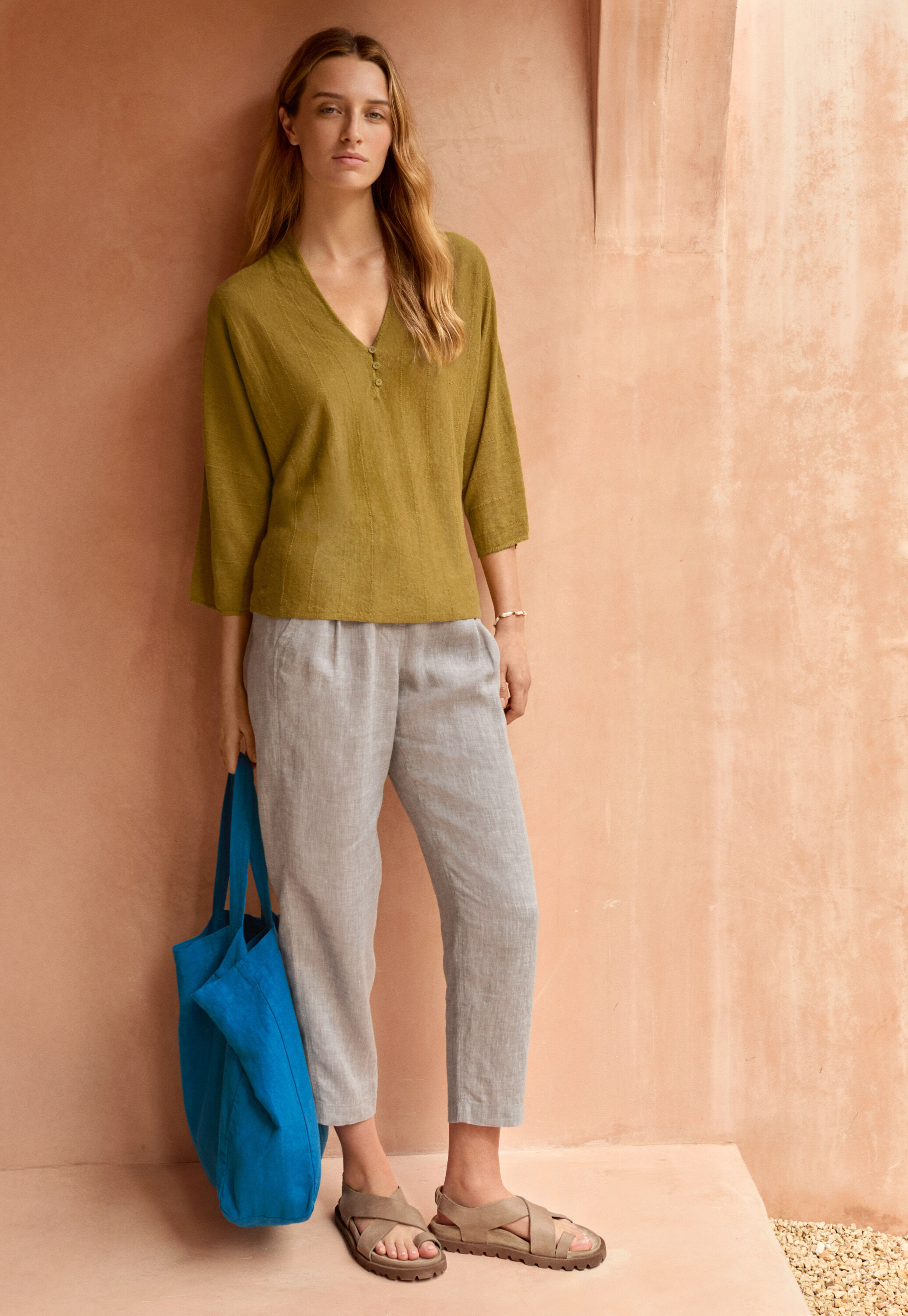 Cropped tapered trousers