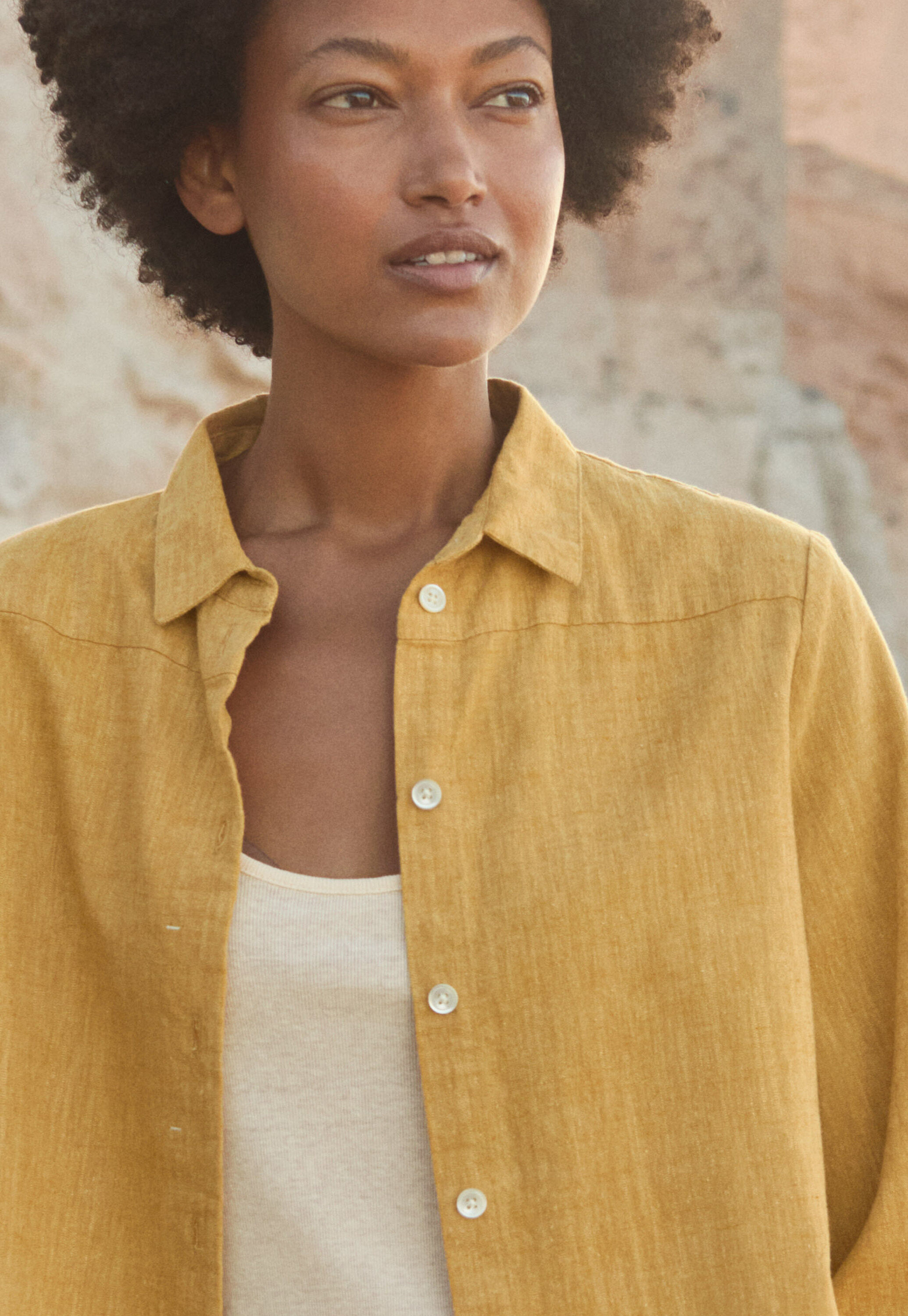 Curved hem overshirt