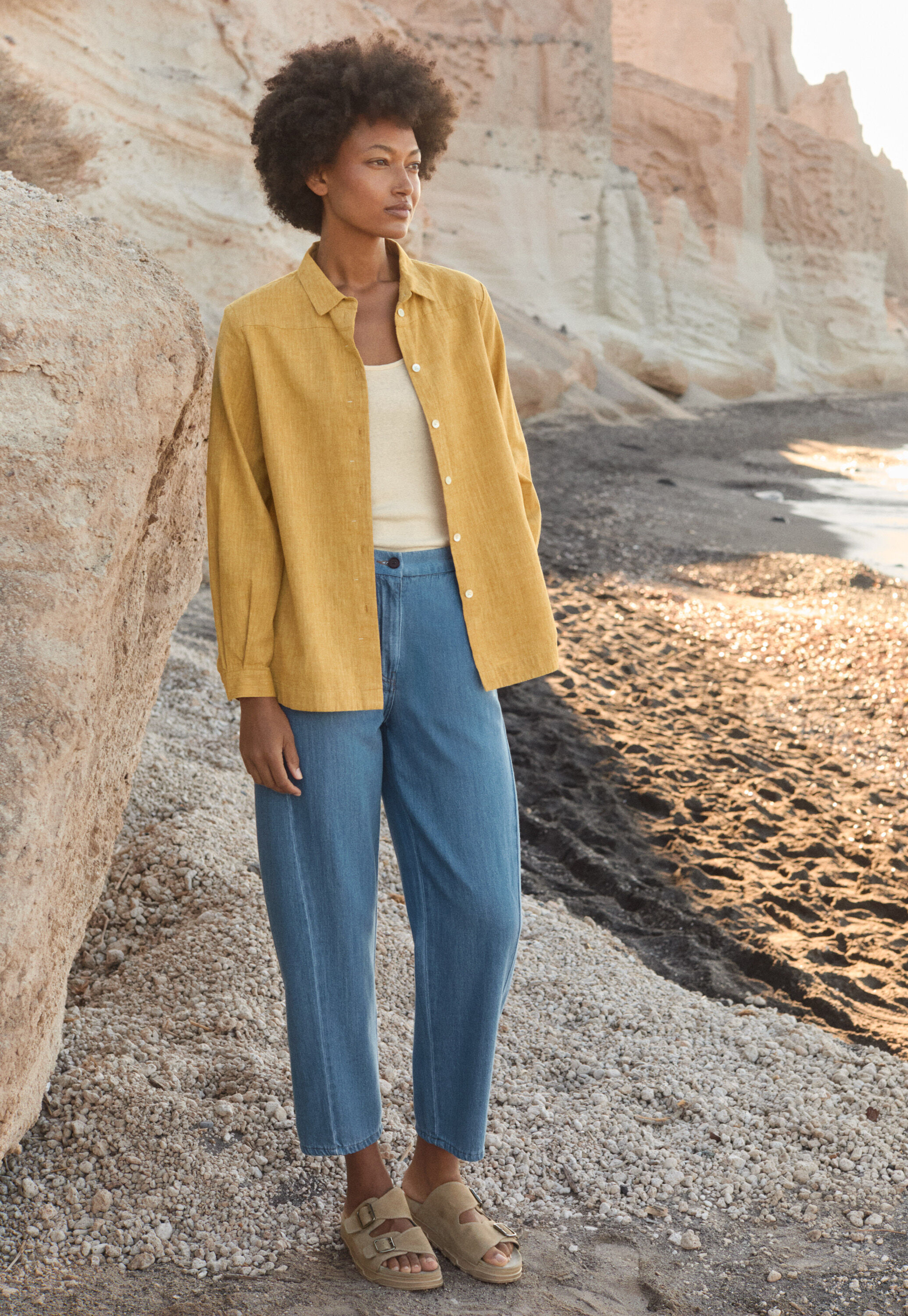 Curved hem overshirt