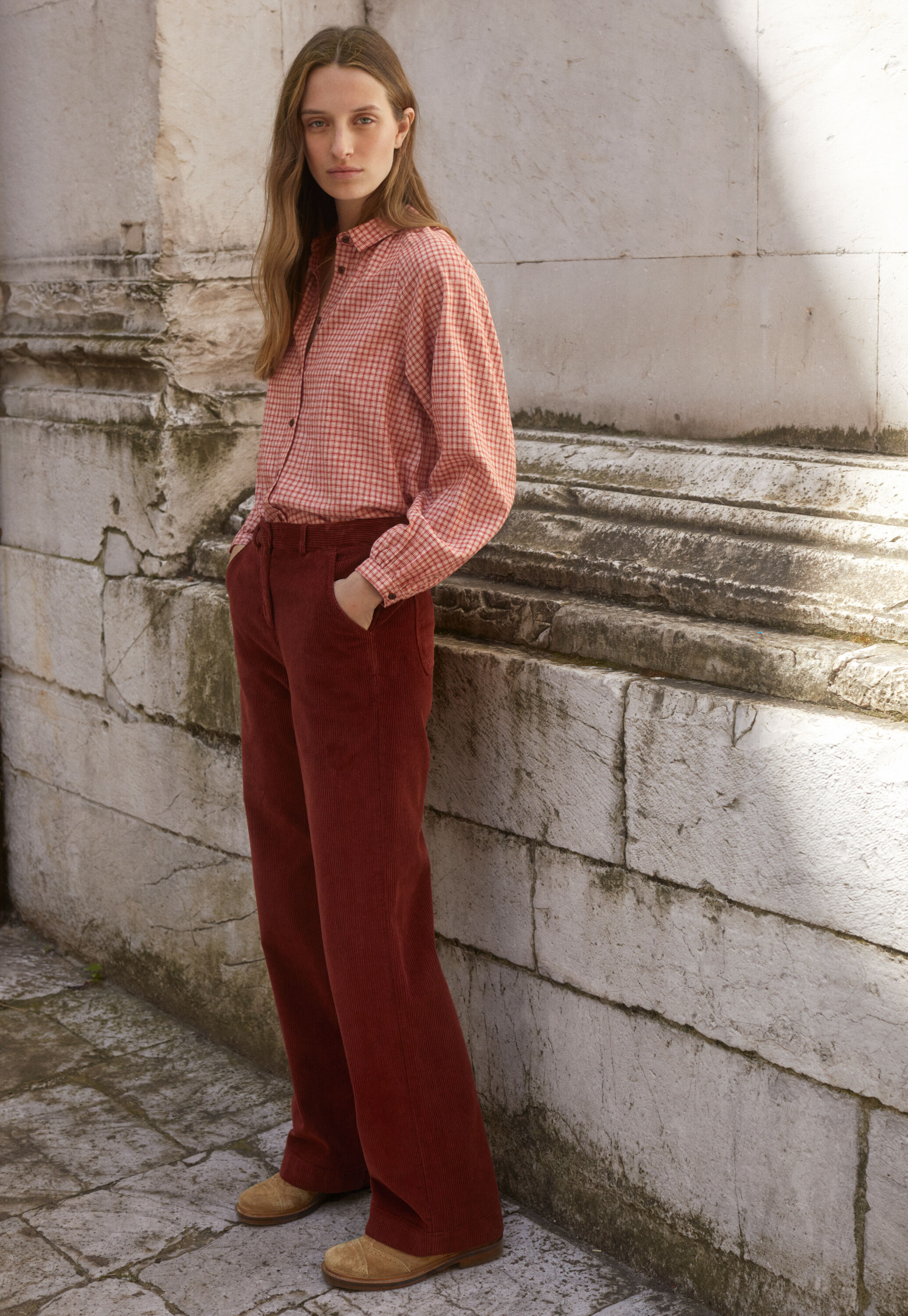 Wide-leg trousers