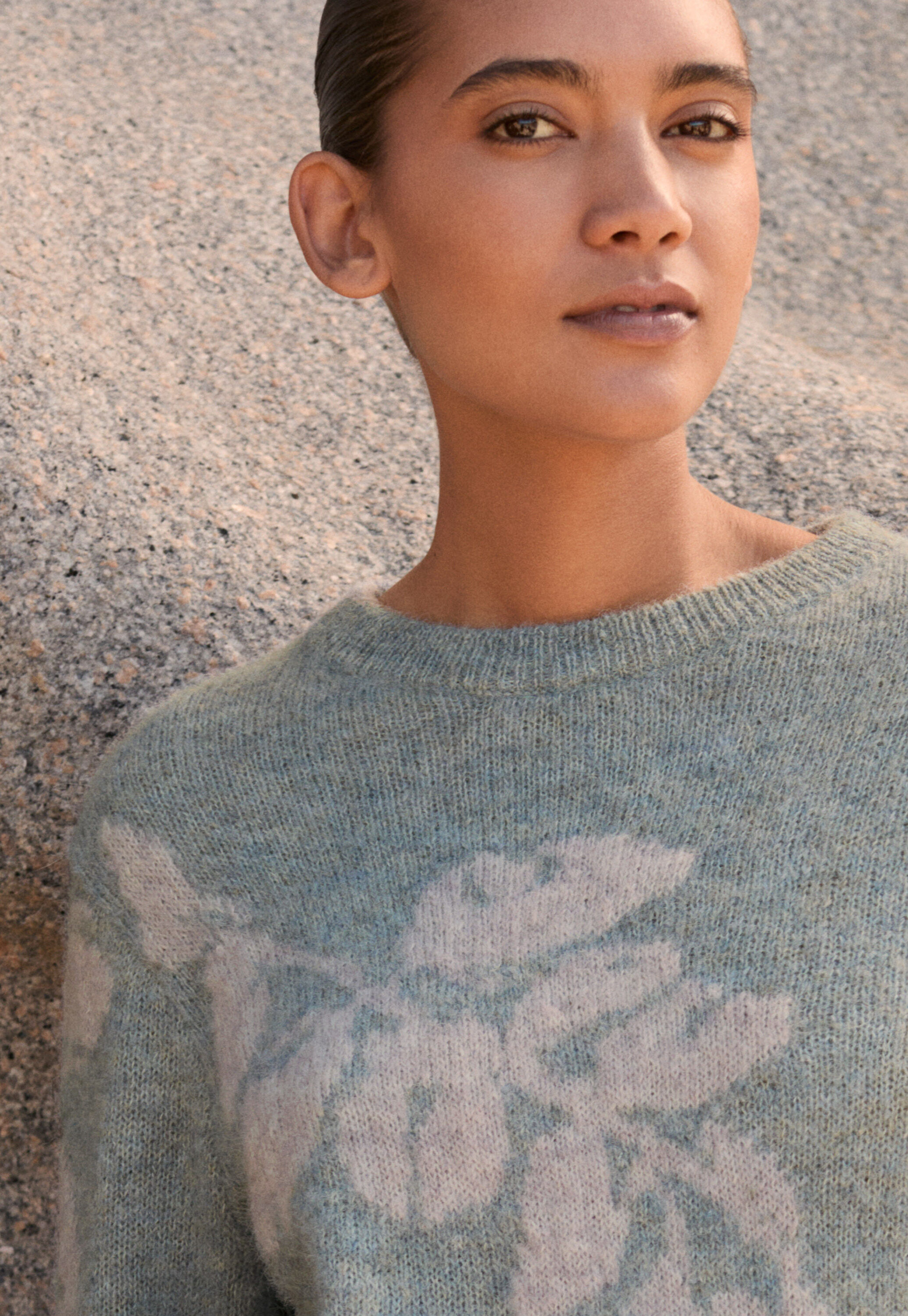 Round-neck sweater