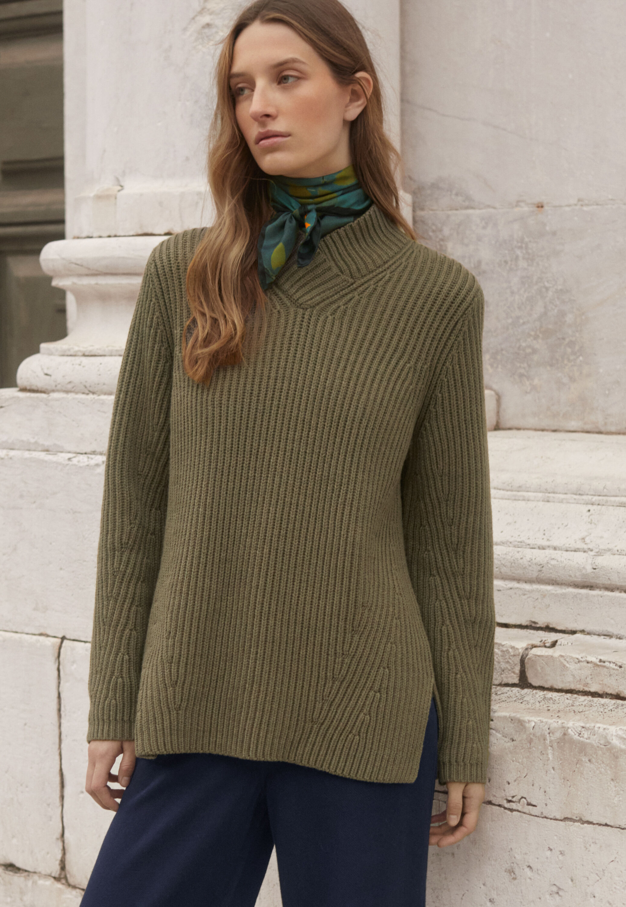 Long ribbed sweater