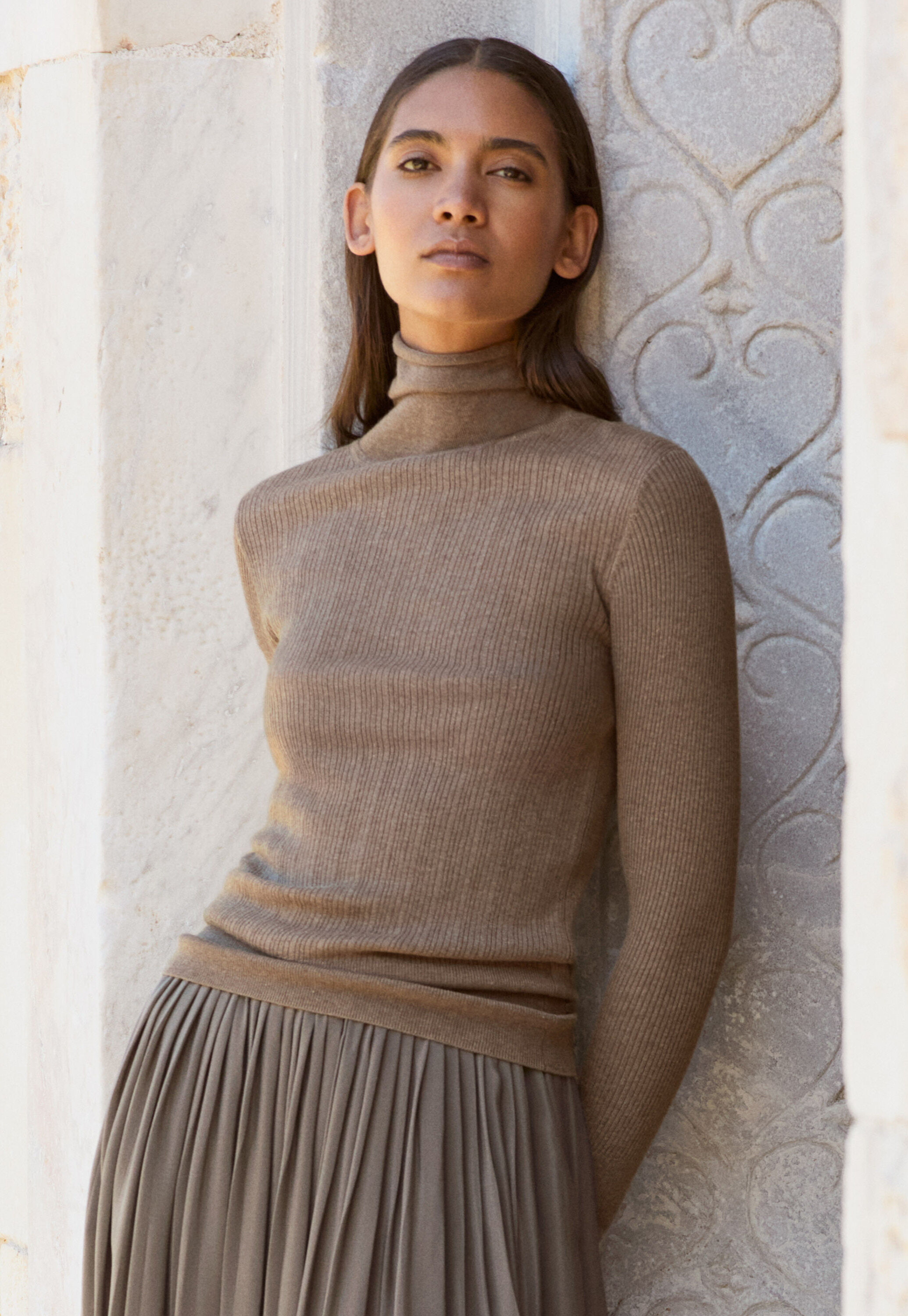 Round-neck sweater
