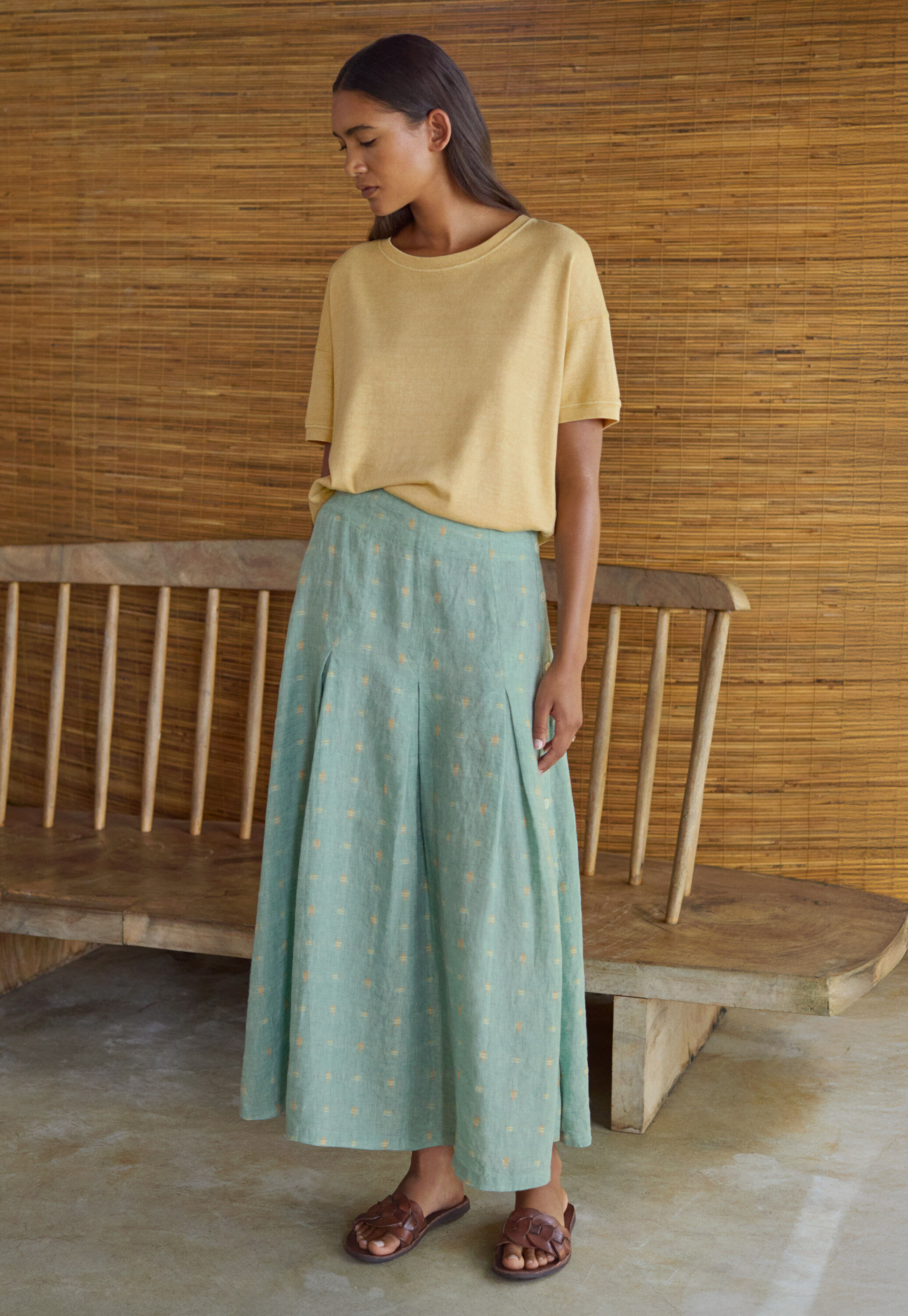 Dobby-weave pleated skirt
