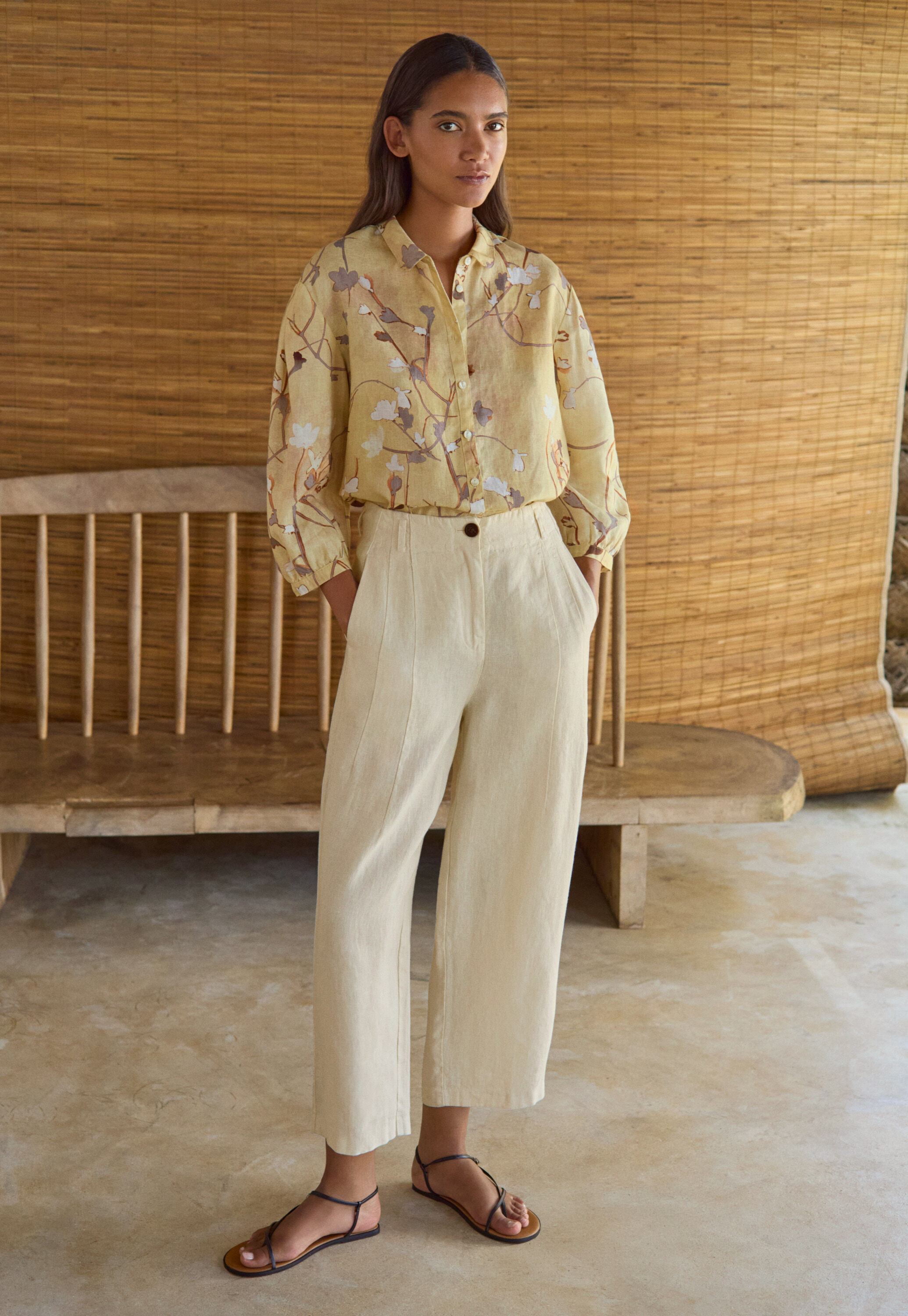 Printed pleat sleeve shirt