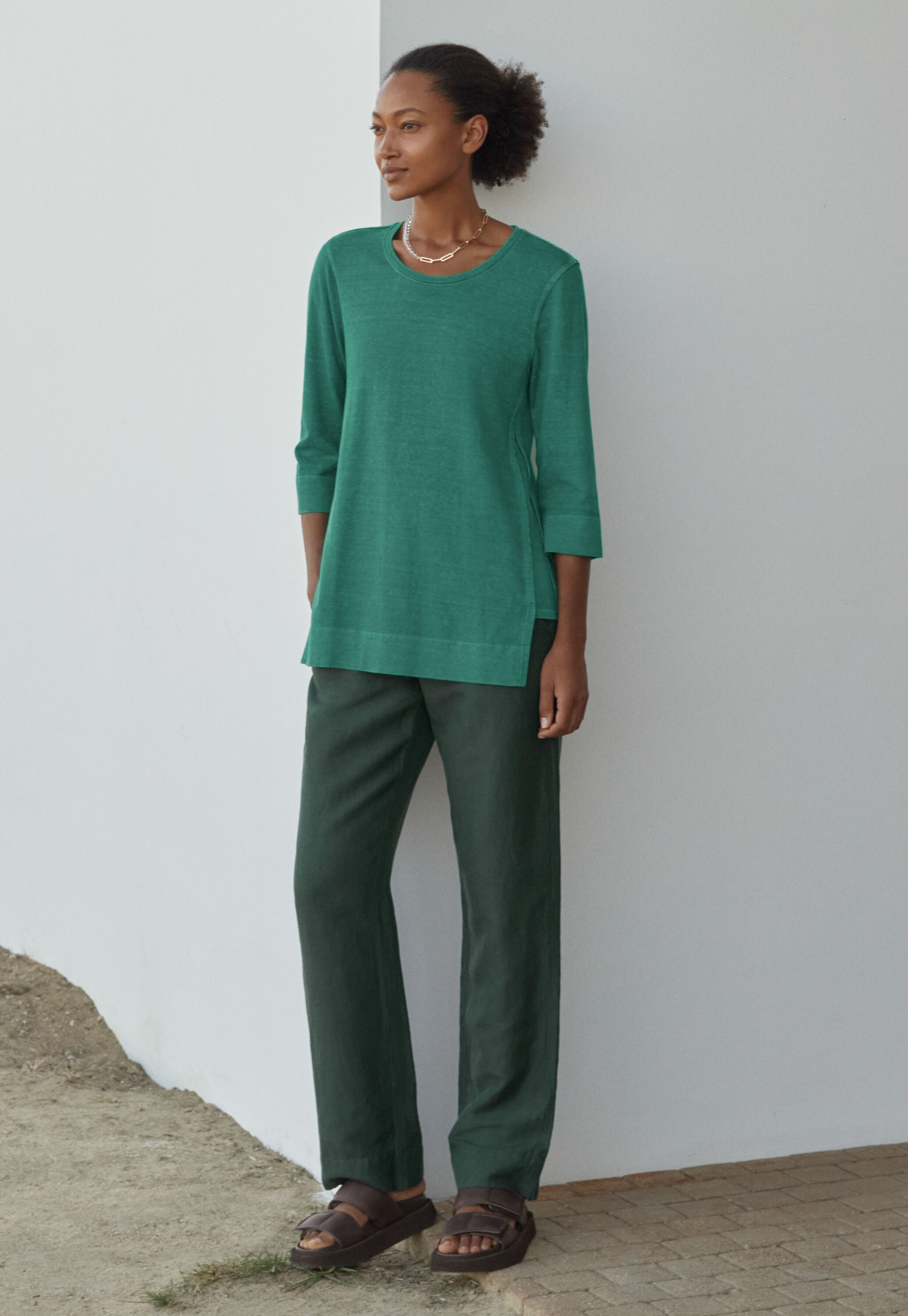Straight-leg trousers