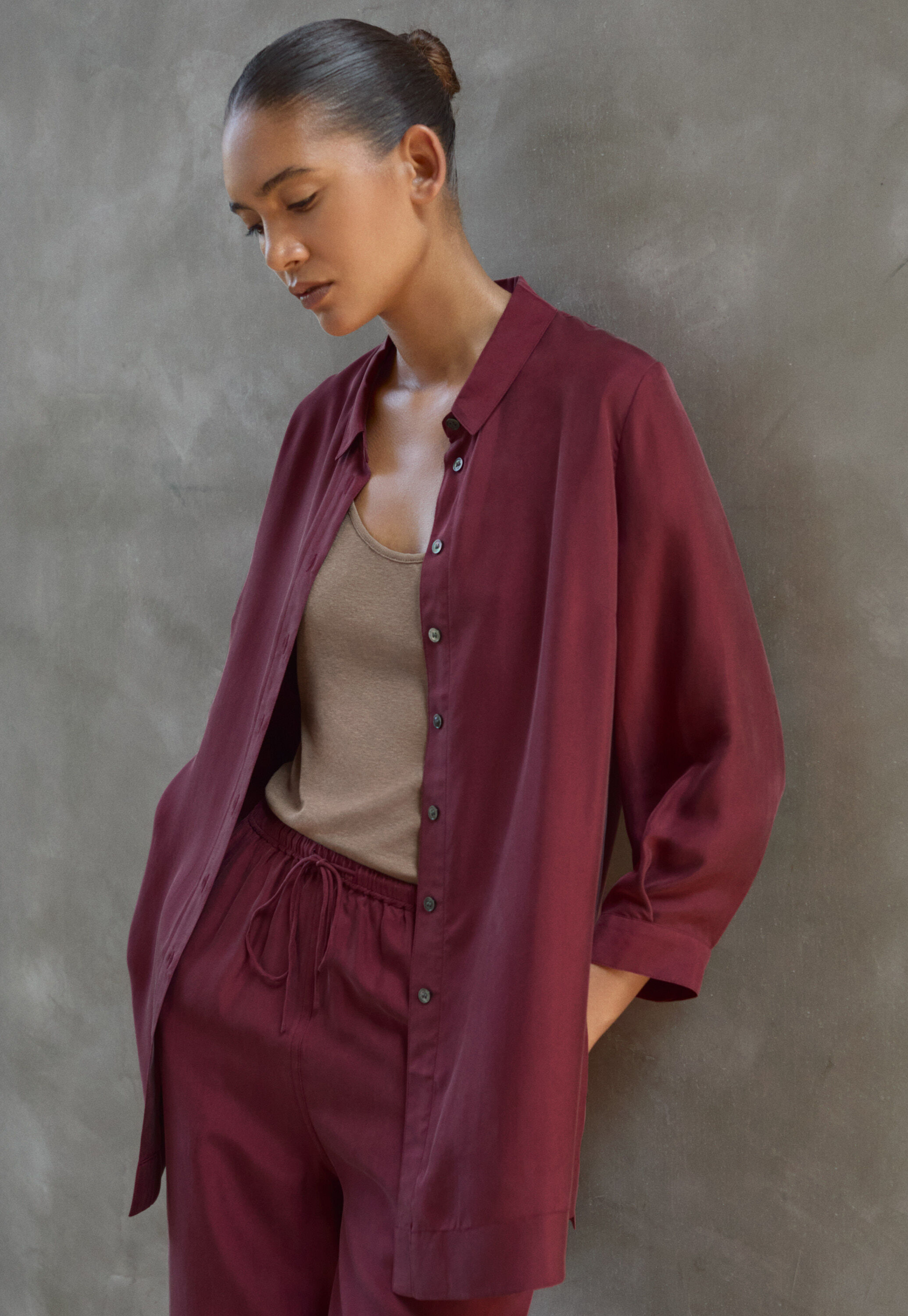 Deep side-split shirt