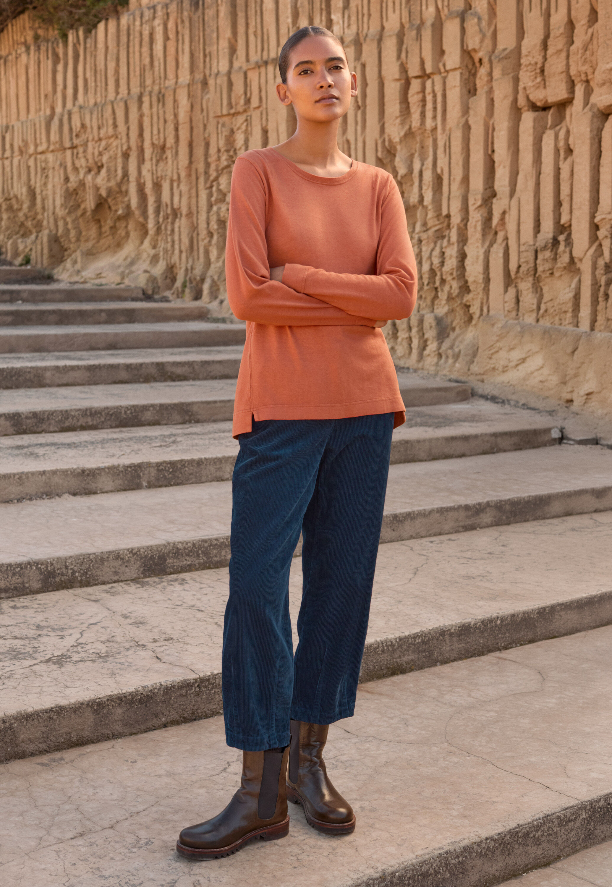 Cropped tapered-leg trousers