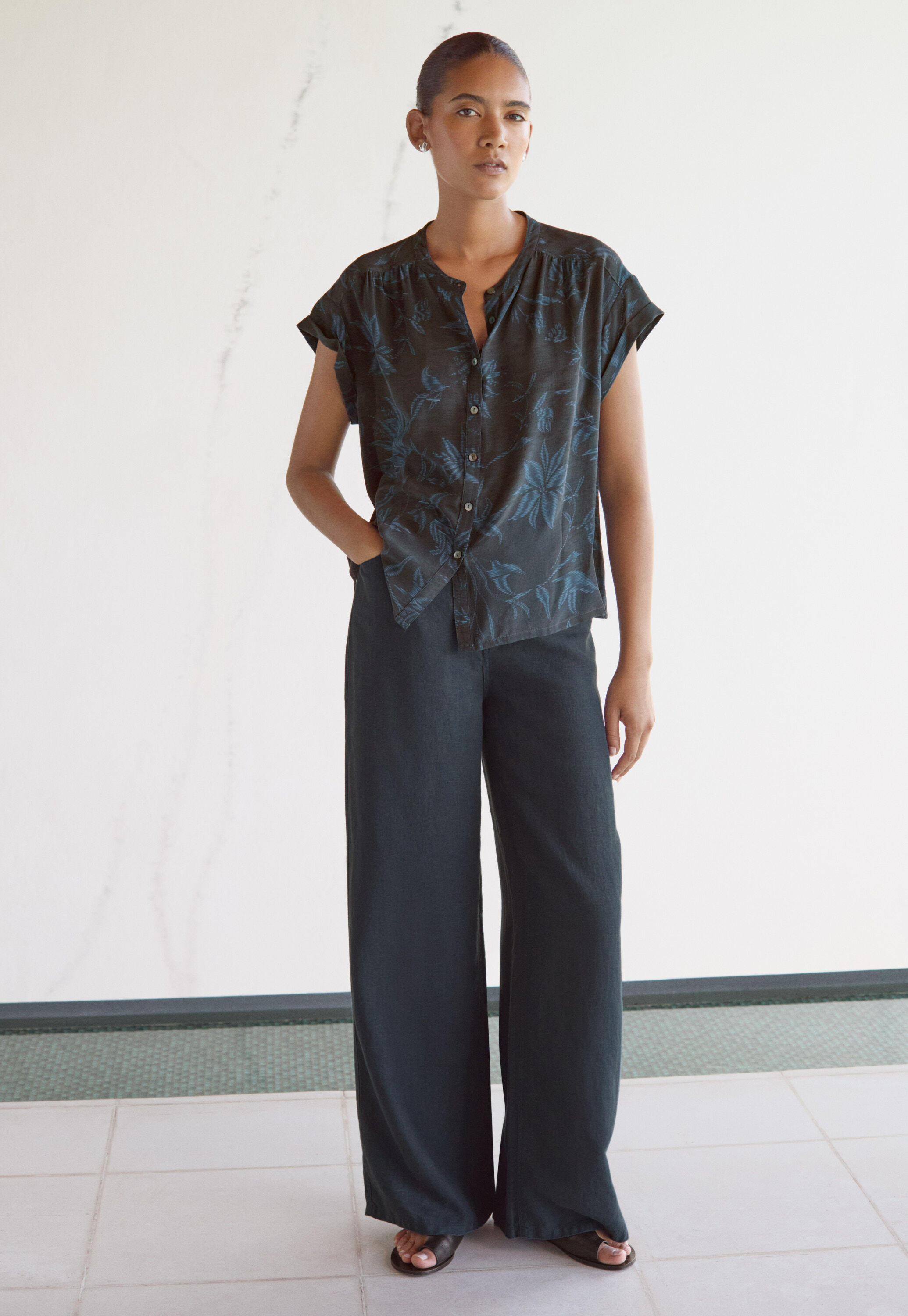 Wide-leg jeans