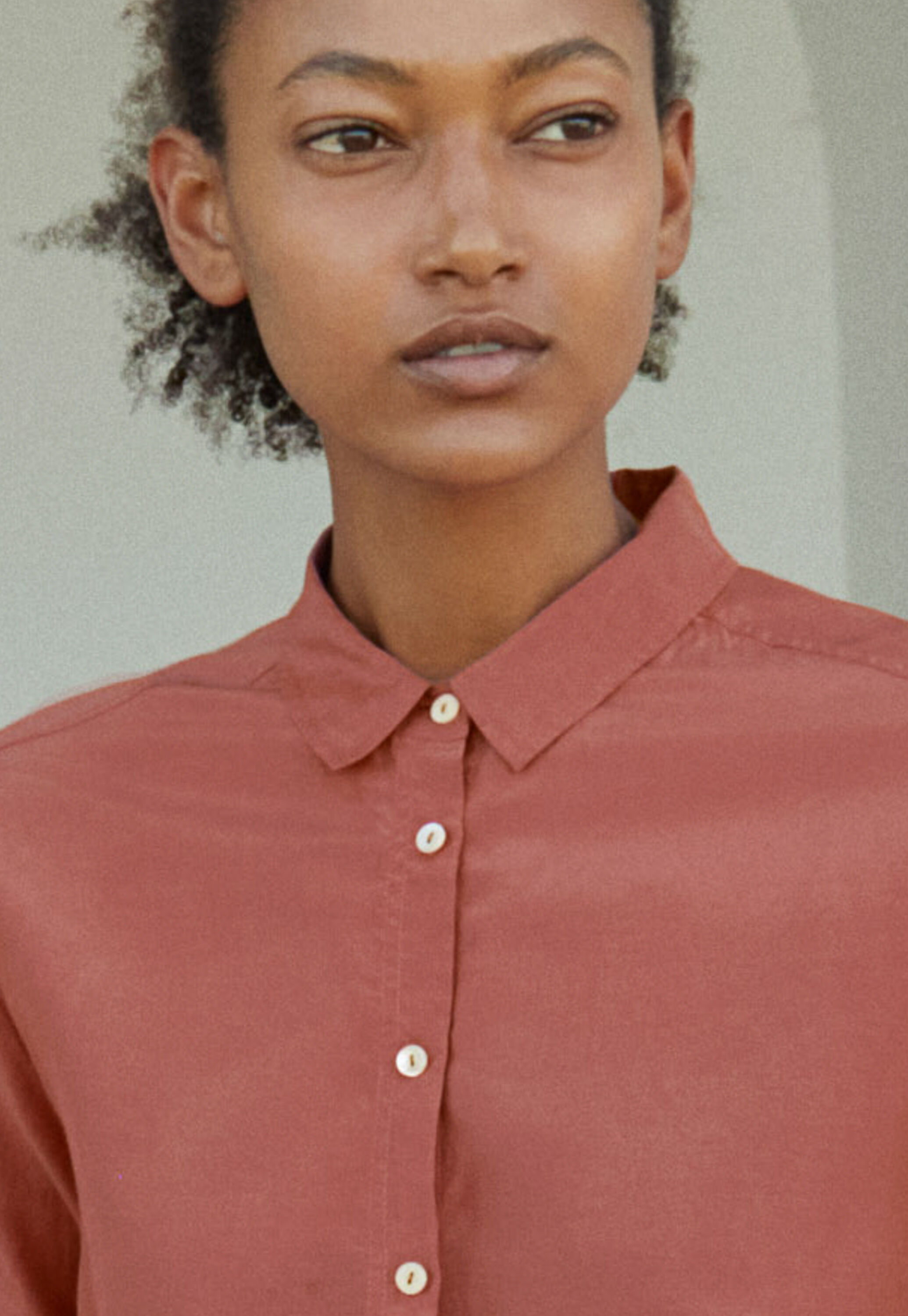 Dropped-shoulder shirt