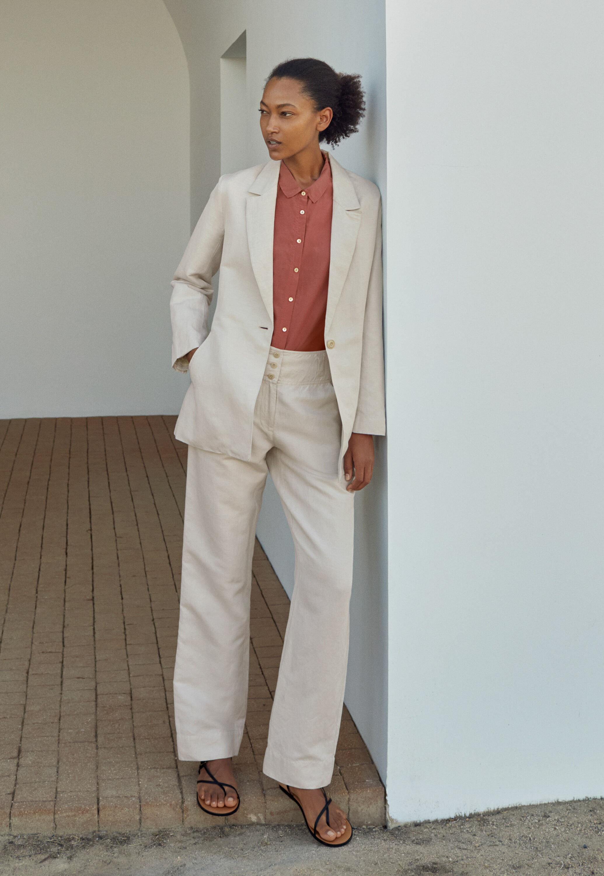 Straight-leg trousers