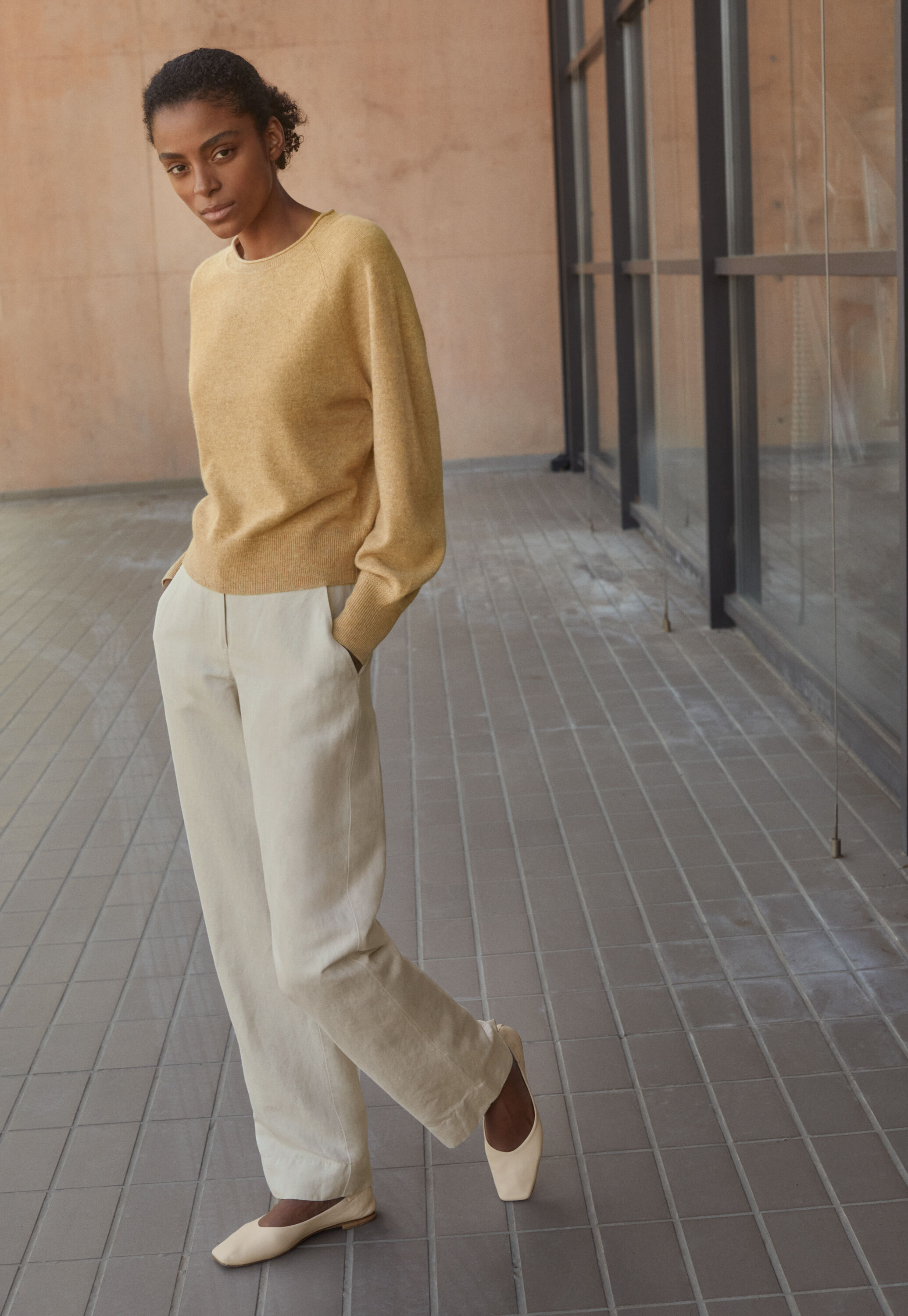 Square-toe pumps