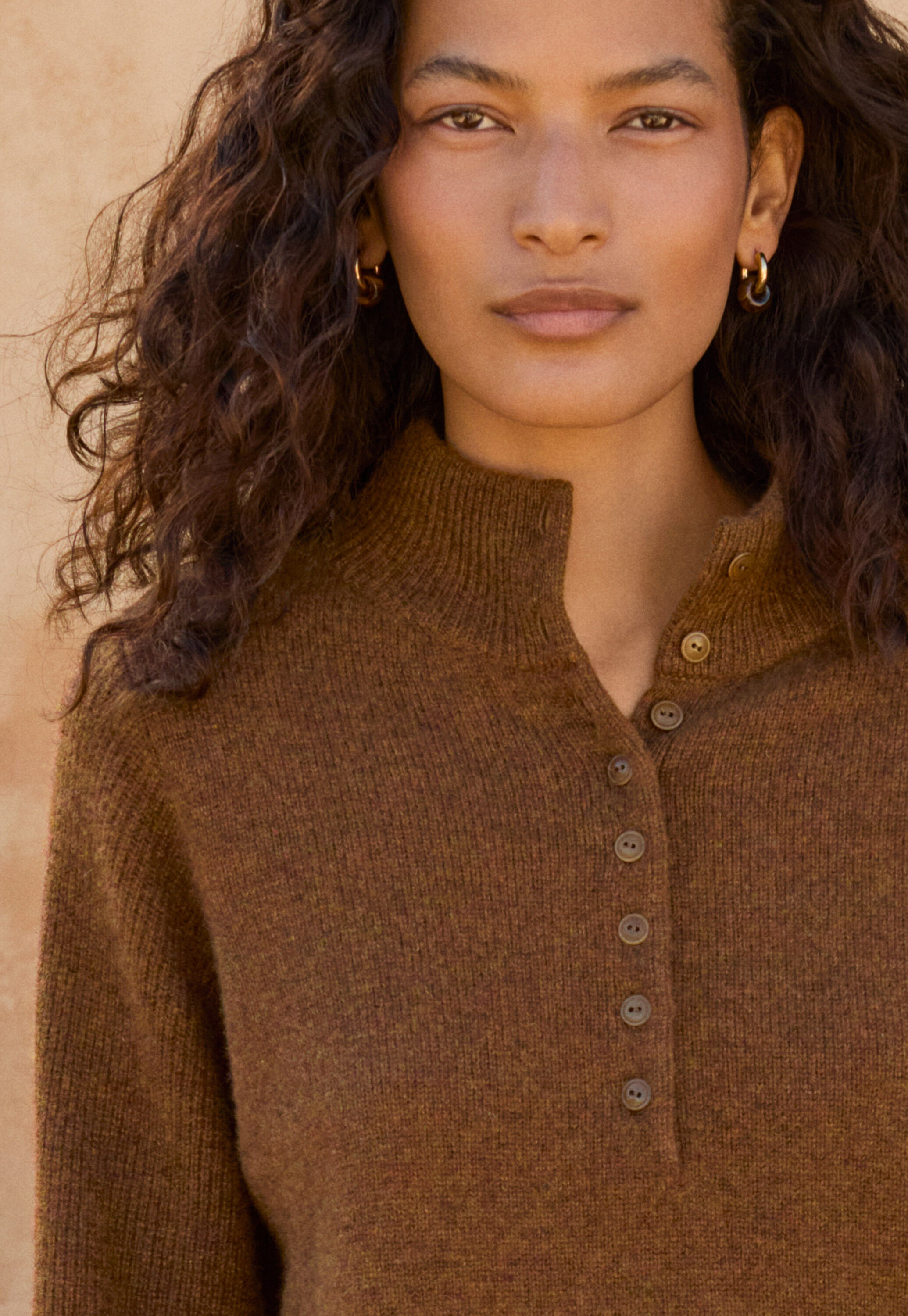 Buttoned-neck sweater