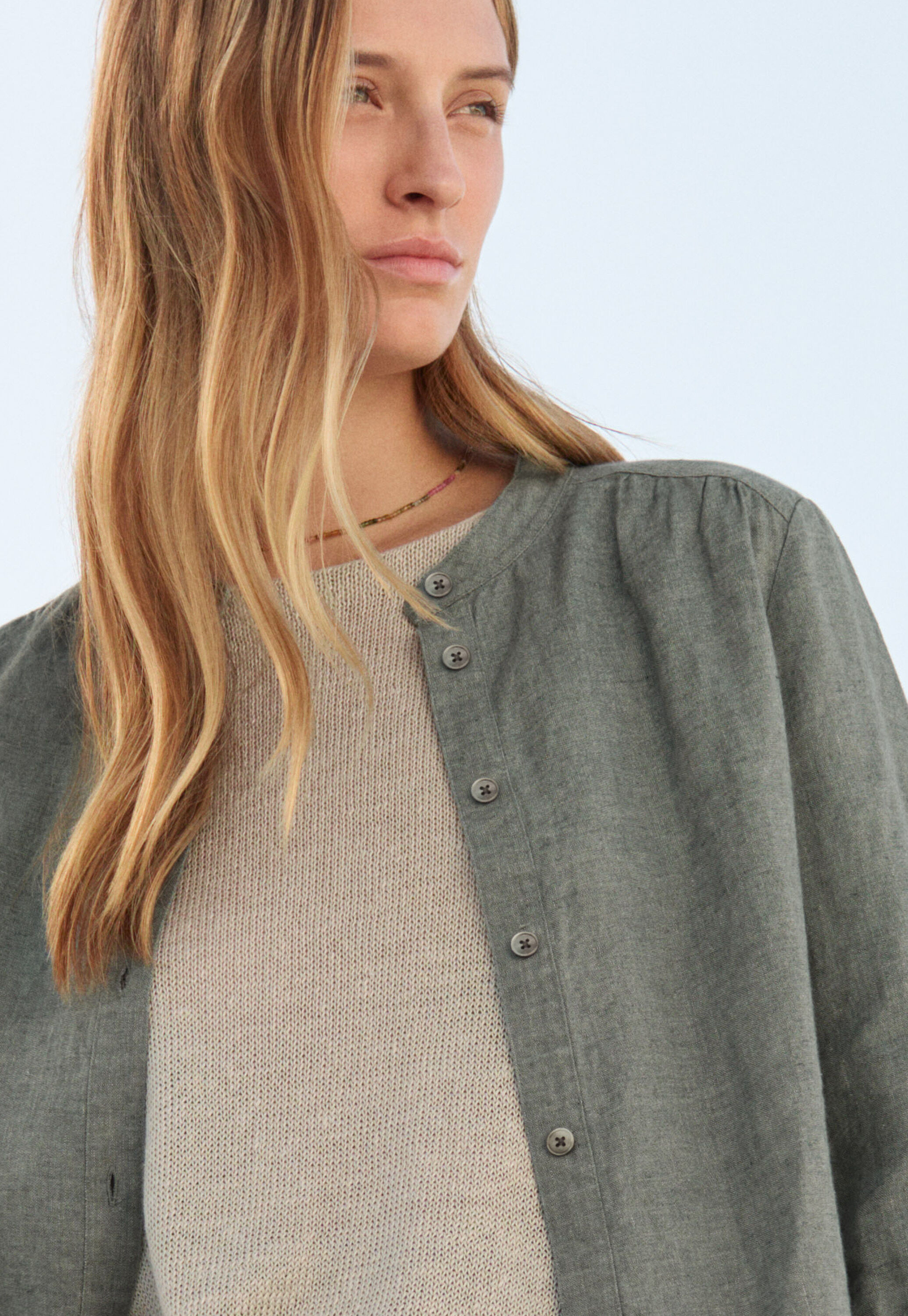 Long curved-hem shirt