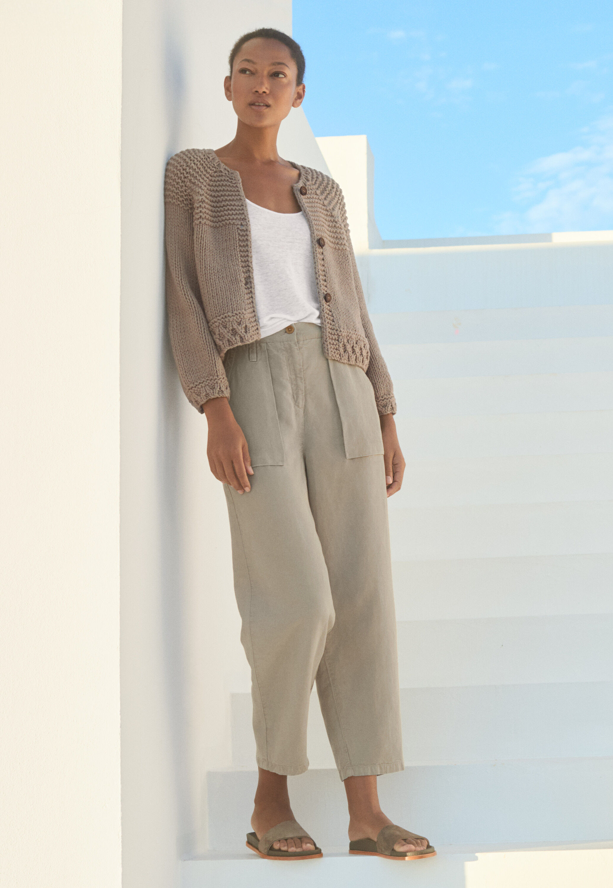 Tapered leg trousers