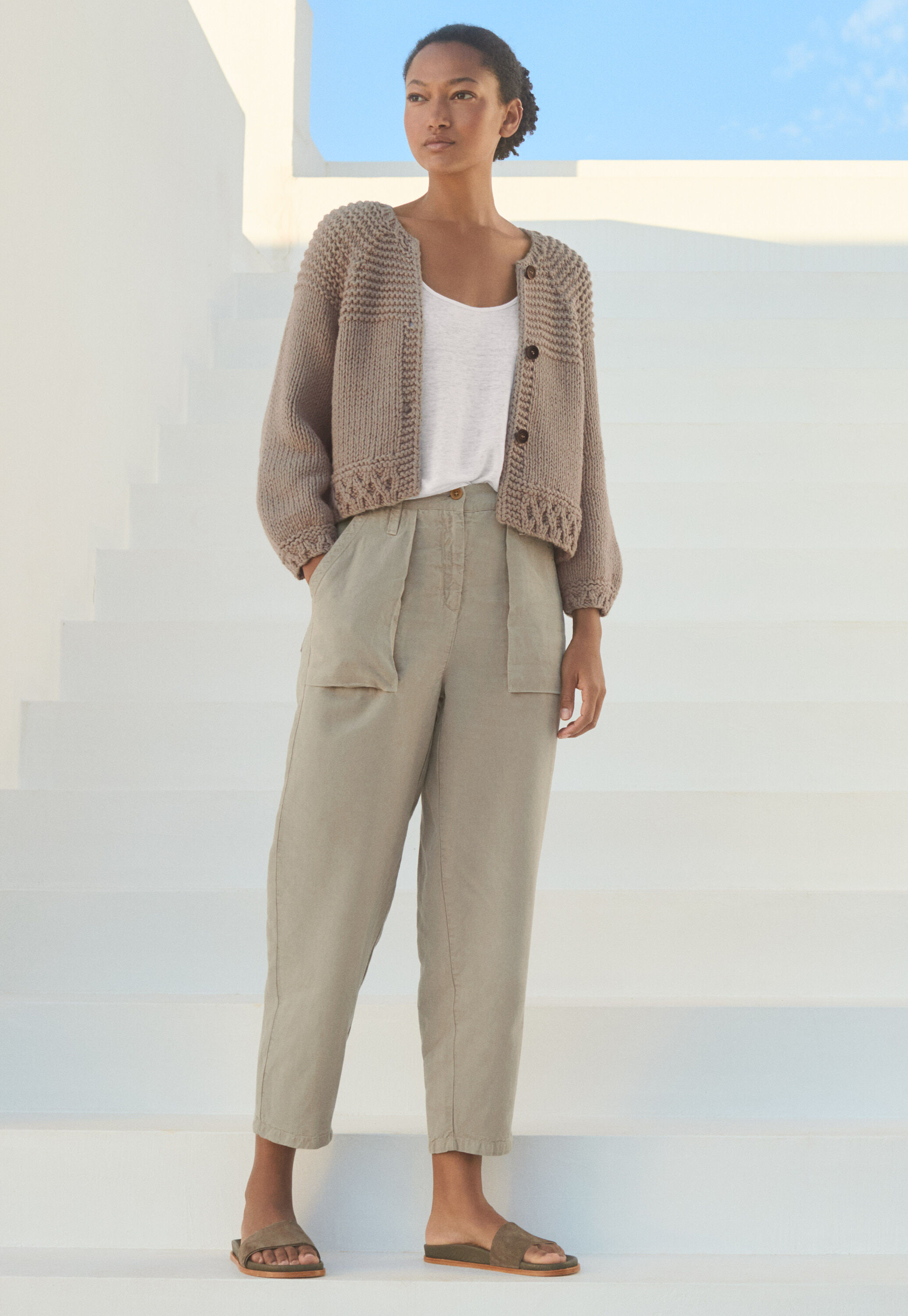 Tapered leg trousers