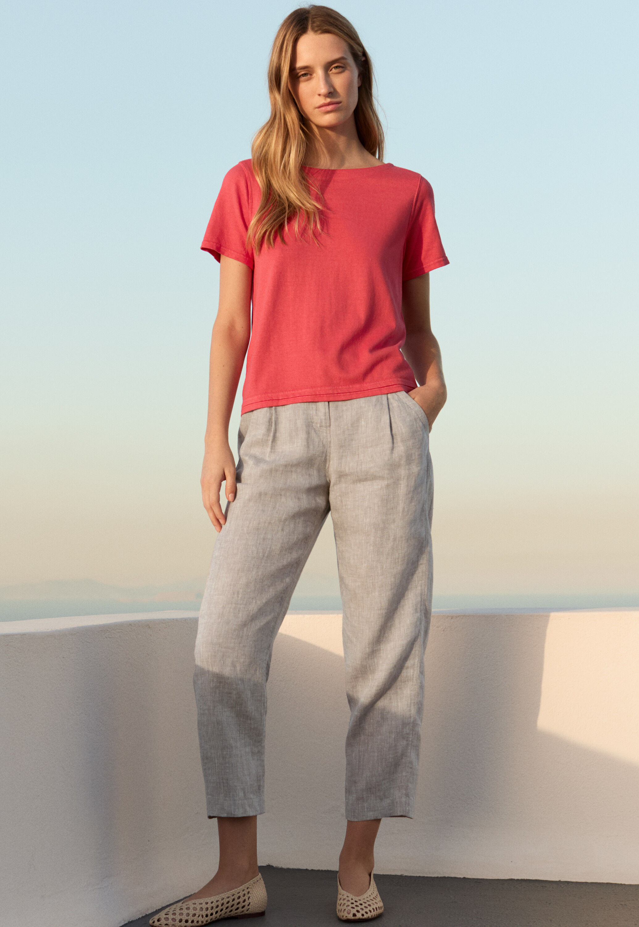 Cropped tapered trousers