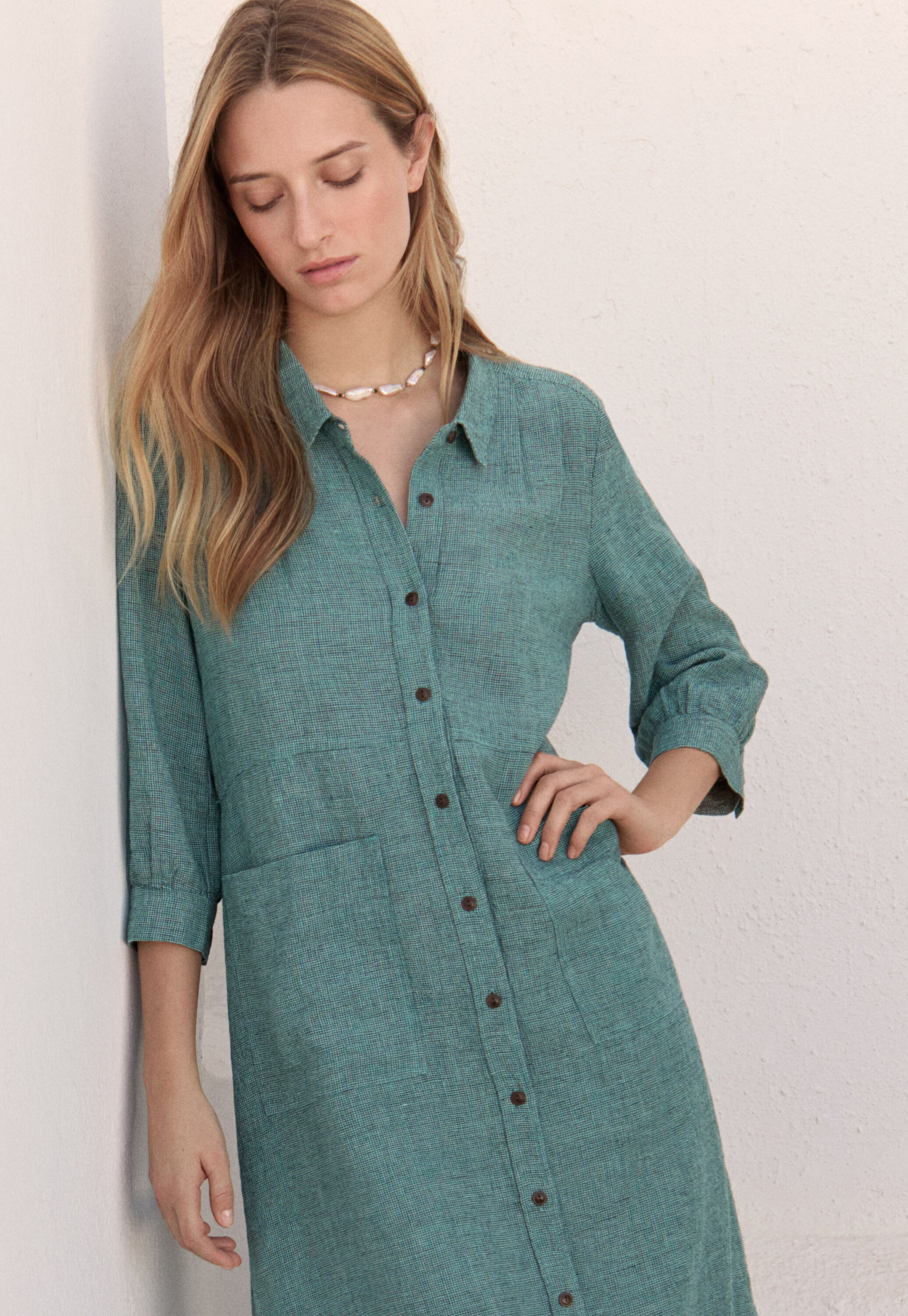 Pleat-detail dress