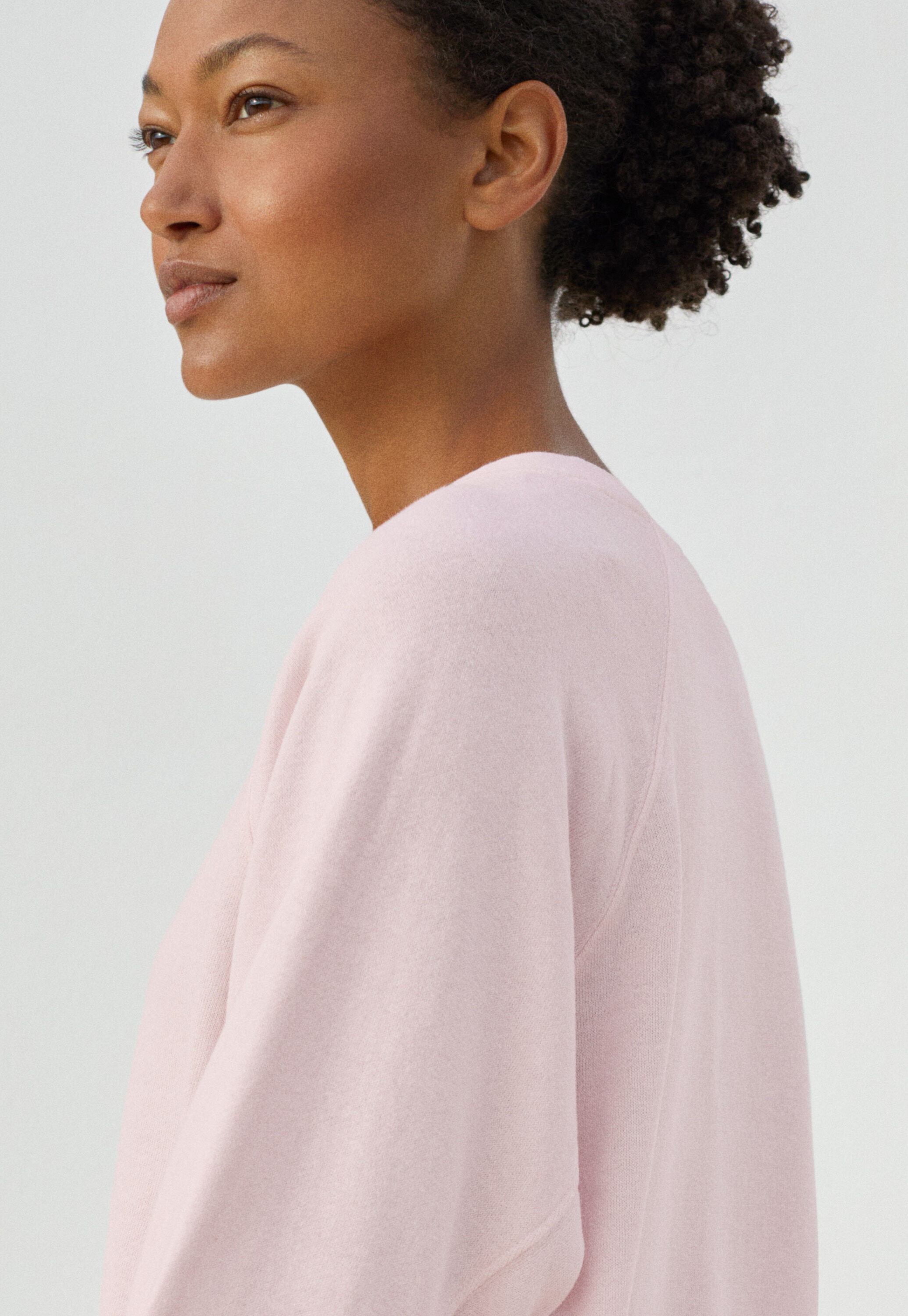 Raglan-sleeve top