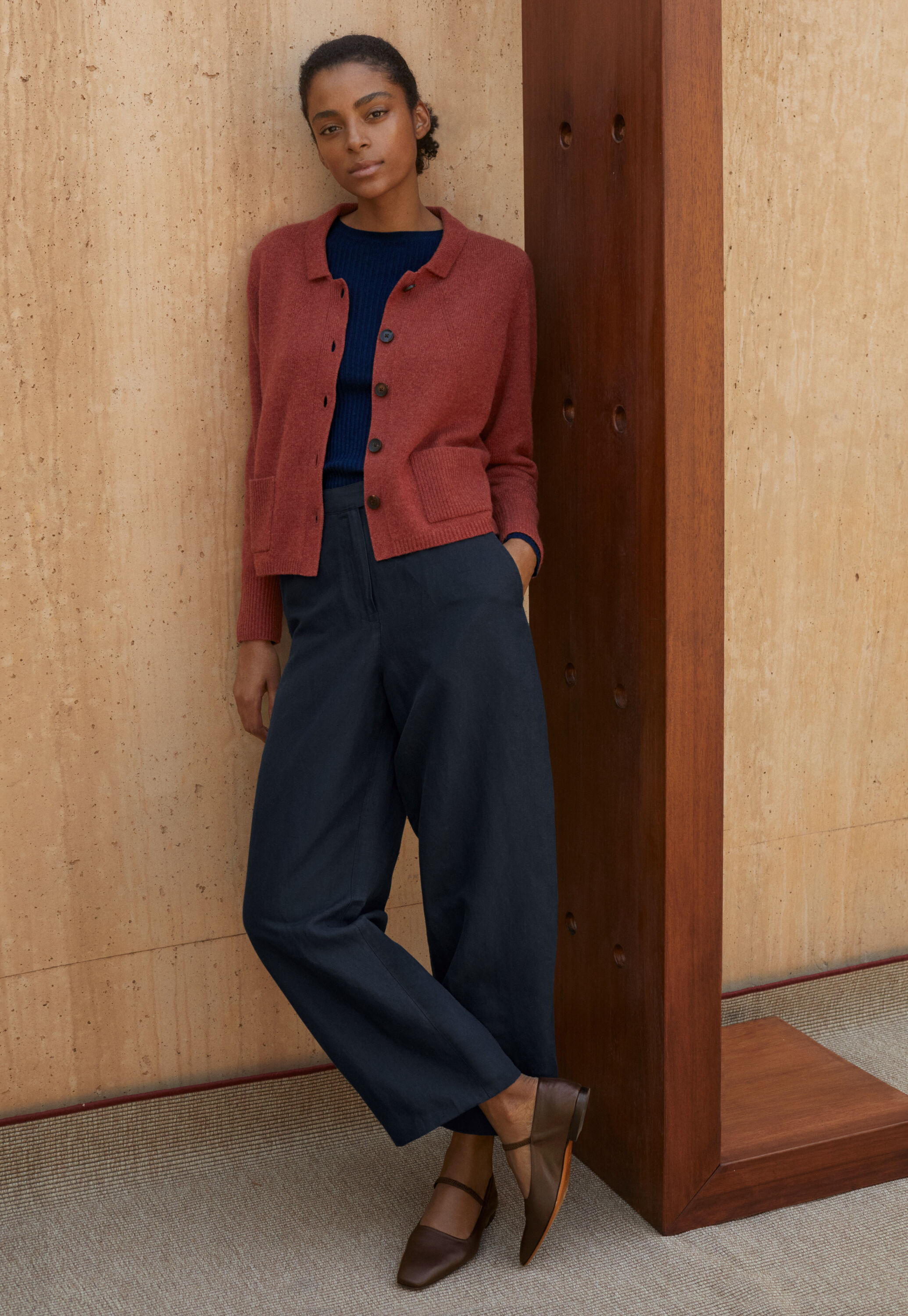 Wide tapered trousers