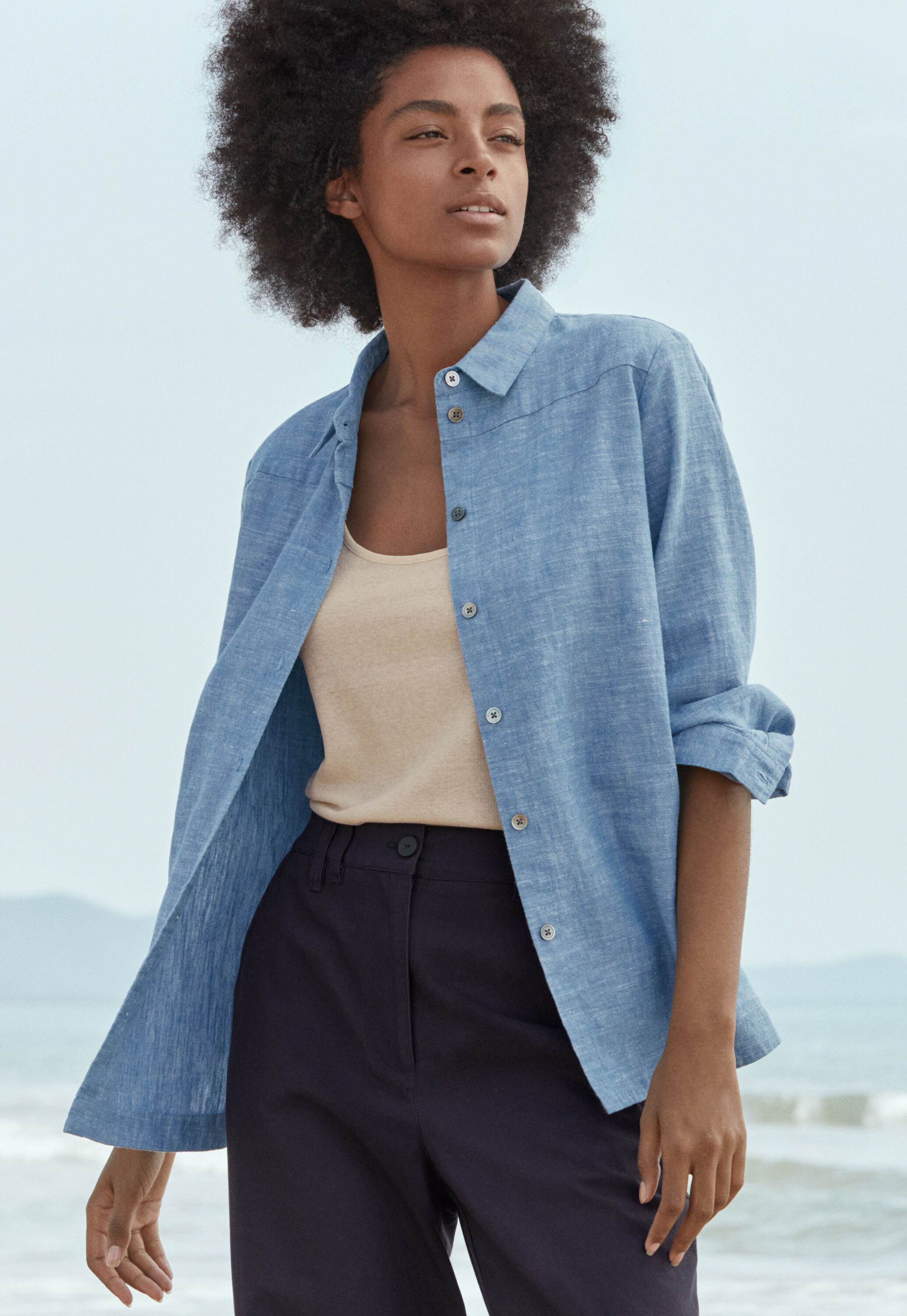 Curved hem overshirt