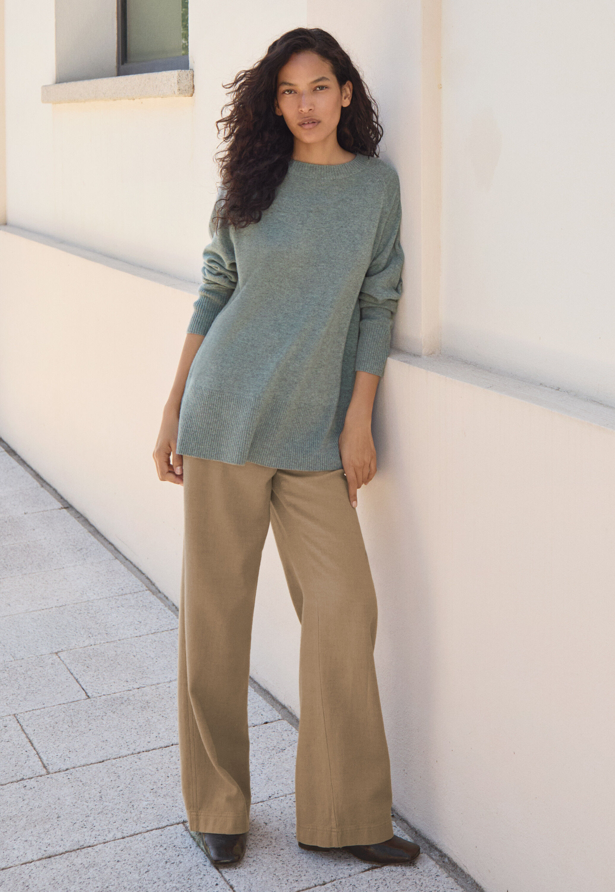 Straight-leg trousers