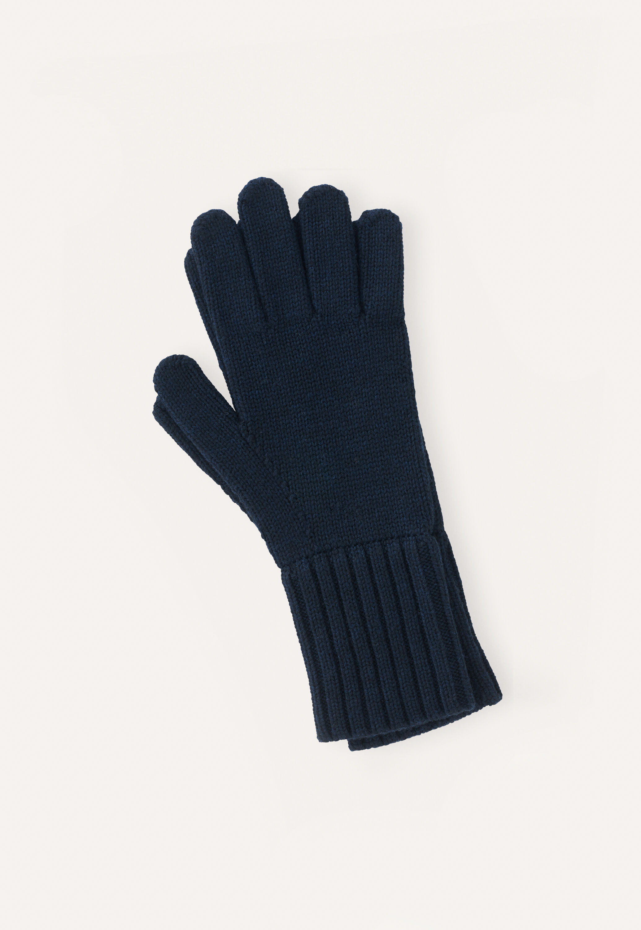 Knitted gloves