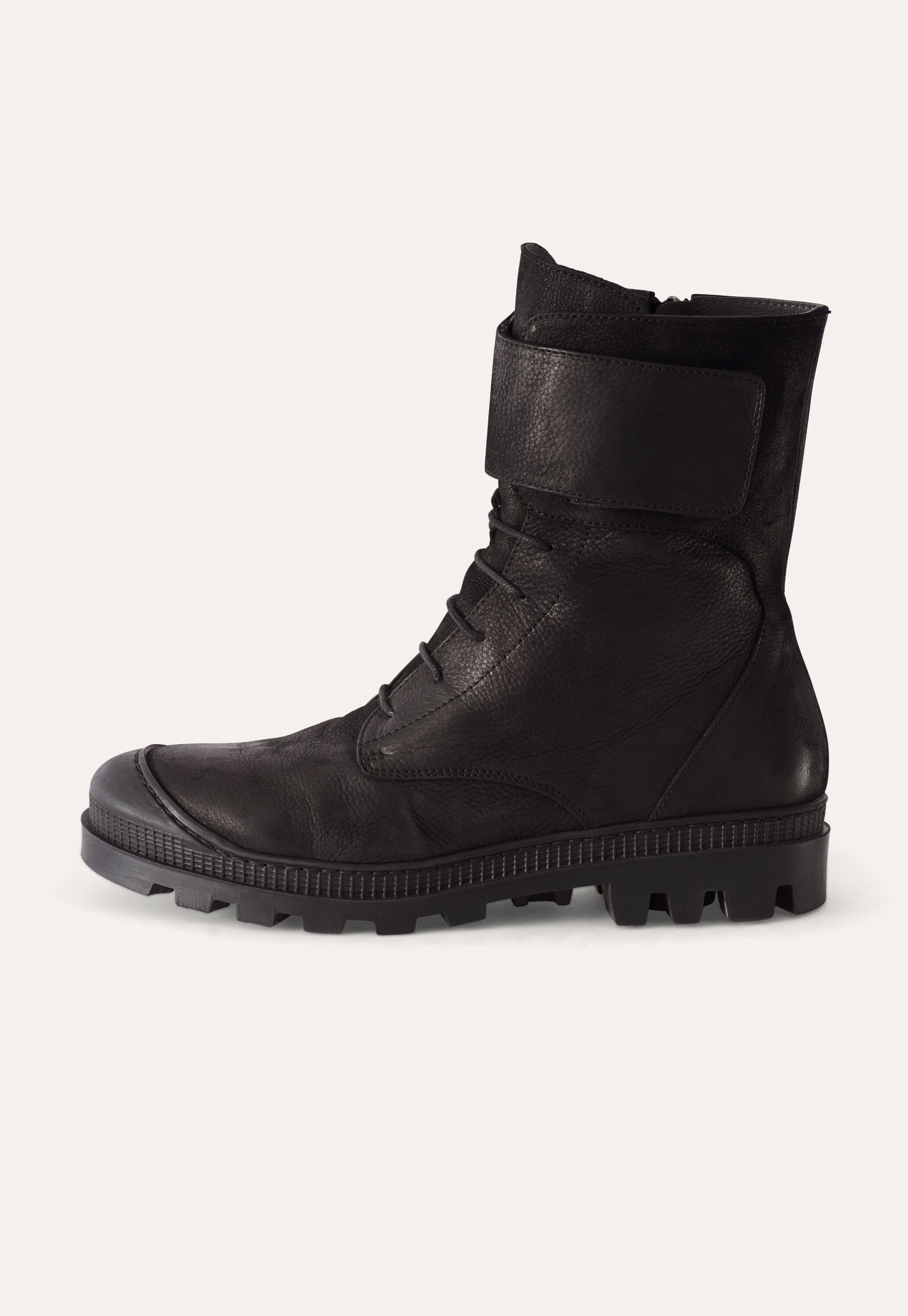 Lace-up boots