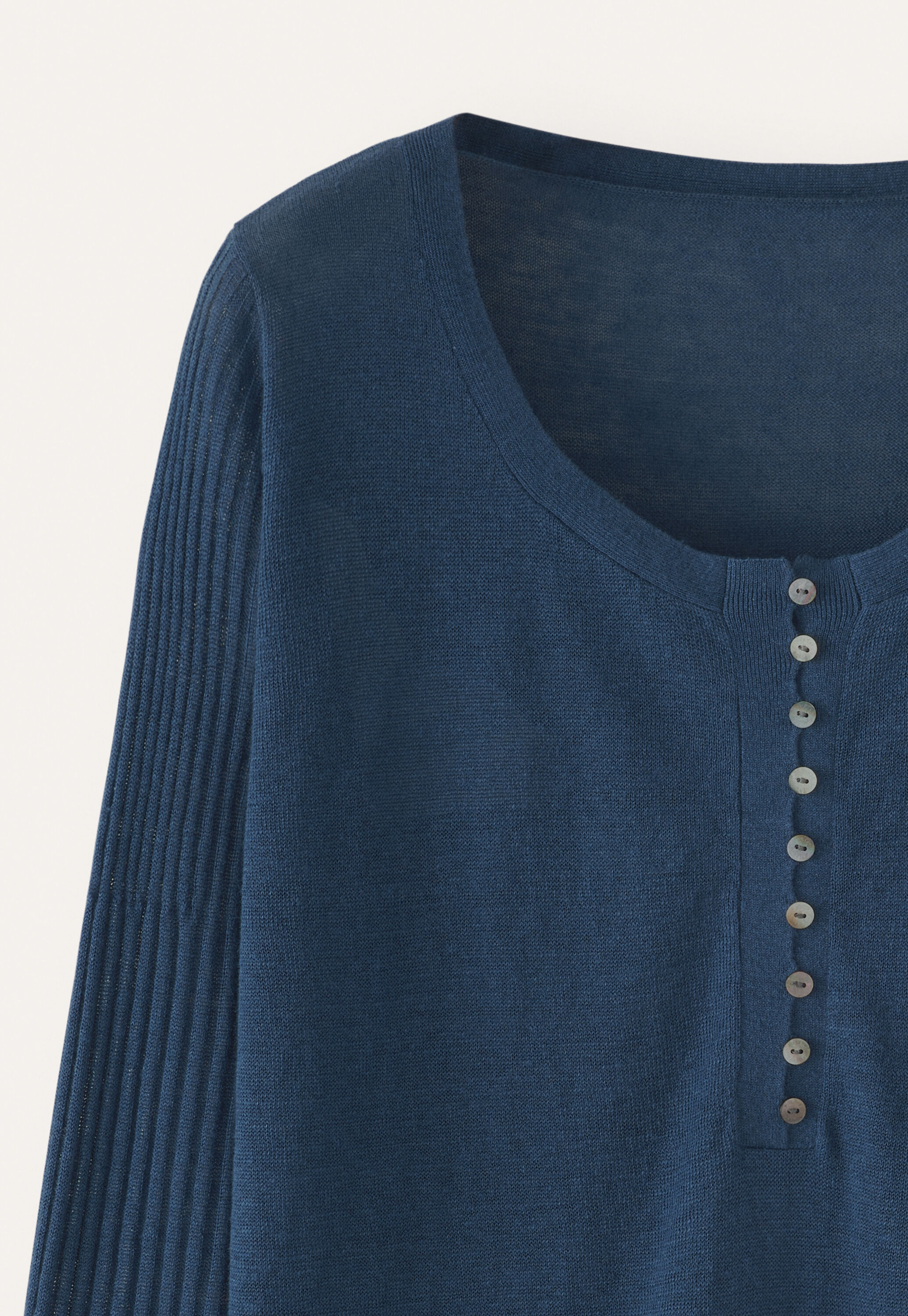 Ribbed-sleeve sweater