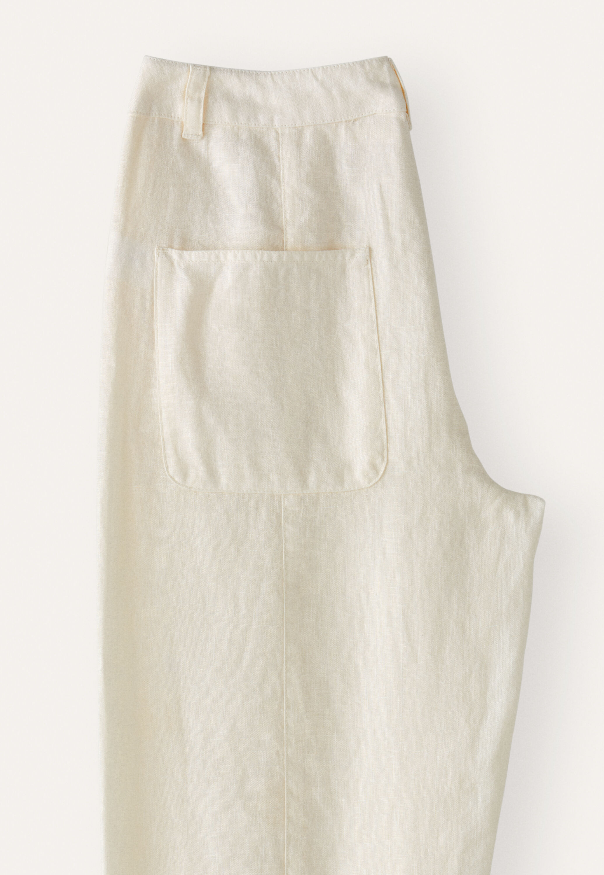 Curved-leg trousers